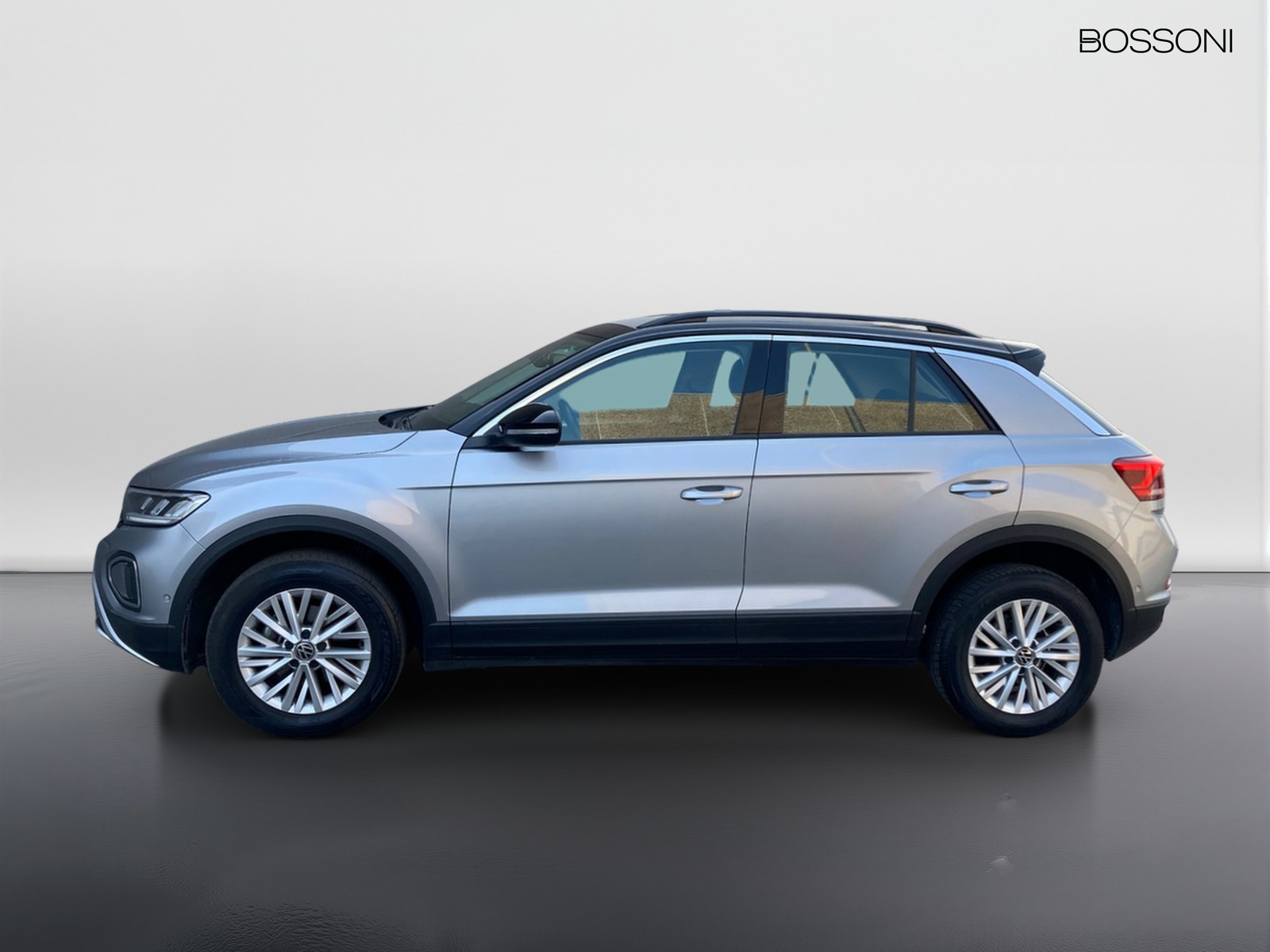 5 - Volkswagen T-Roc 2.0 tdi scr 115cv life