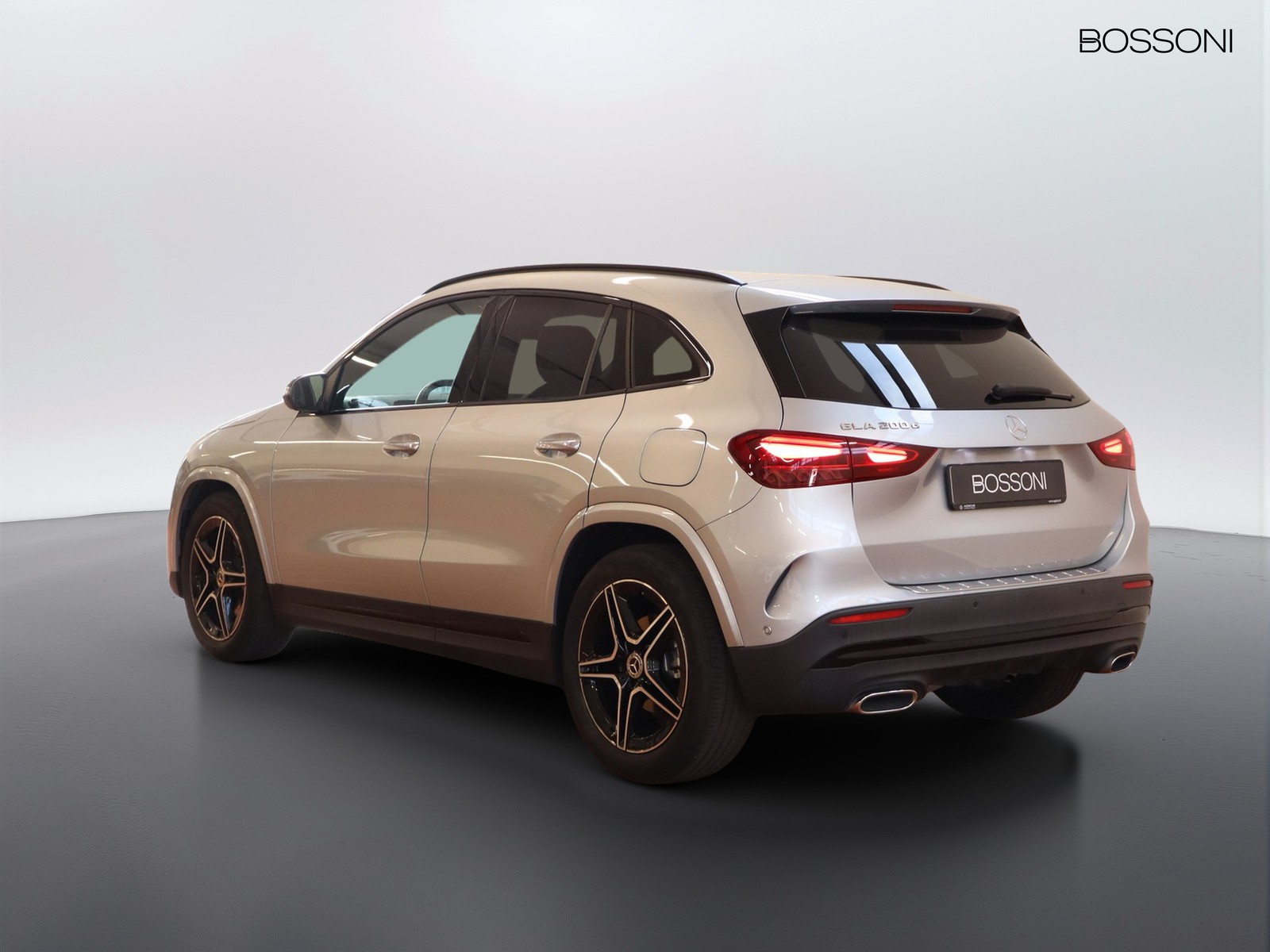 5 - Mercedes GLA 200 d amg line advanced plus 8g-dct