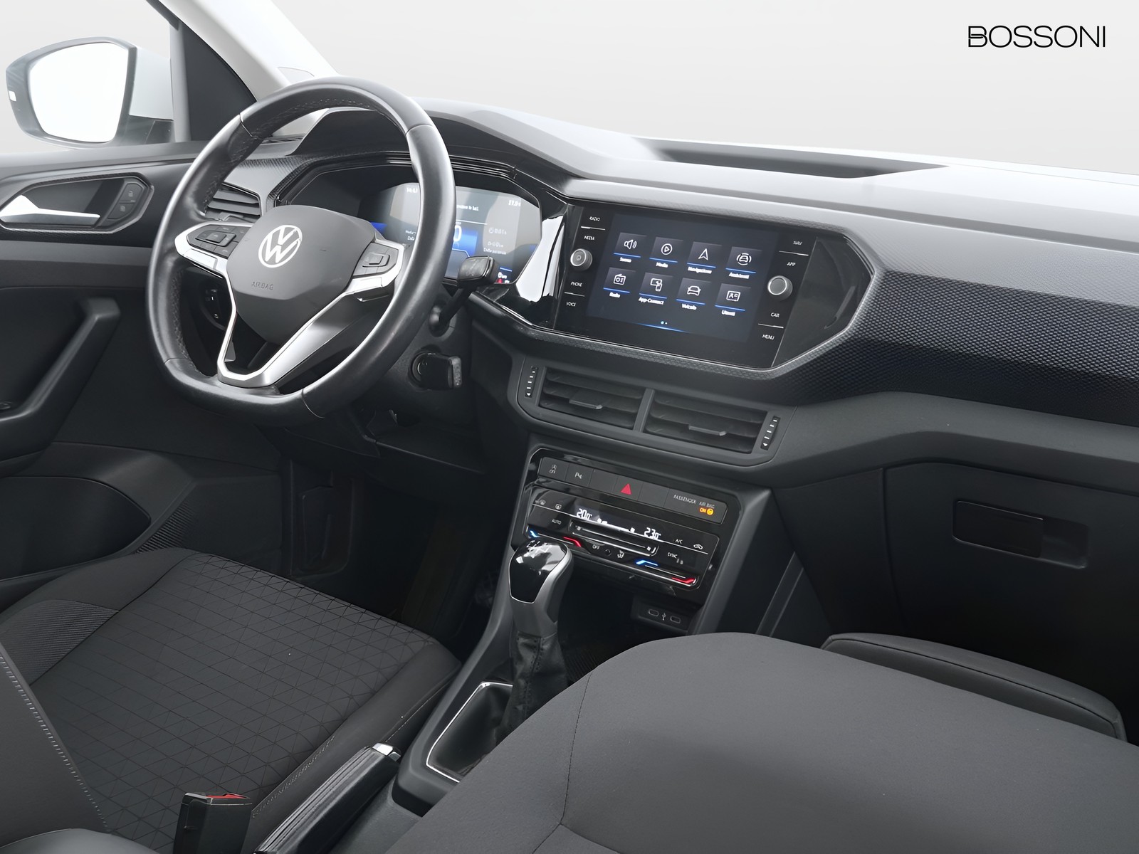 6 - Volkswagen T-Cross 1.0 tsi 95cv sport