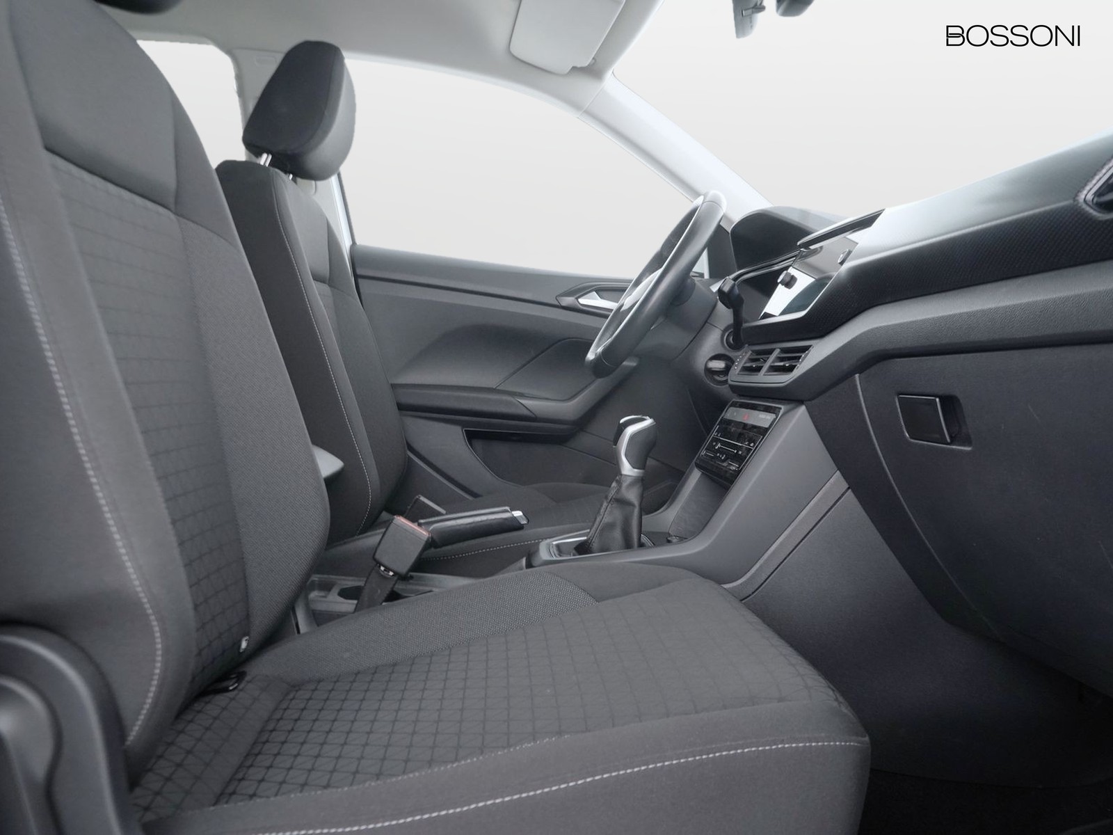 8 - Volkswagen T-Cross 1.0 tsi 95cv sport