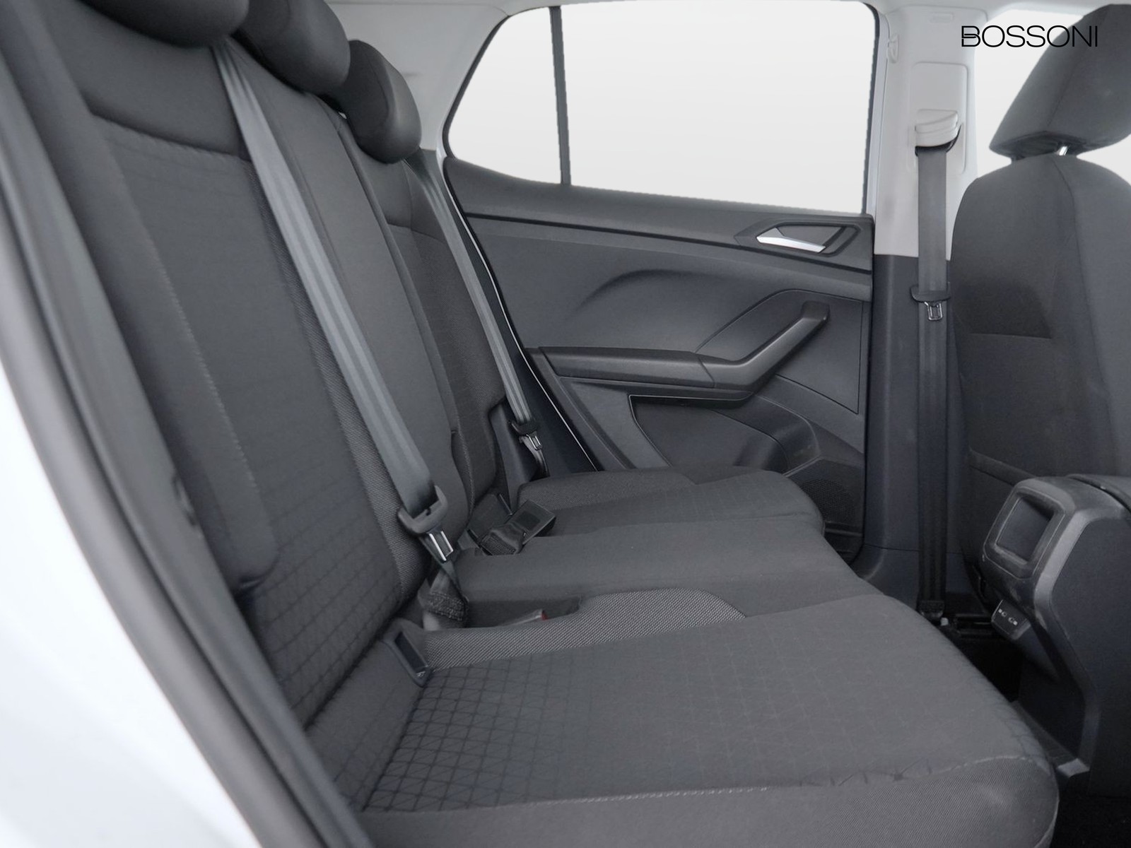 9 - Volkswagen T-Cross 1.0 tsi 95cv sport