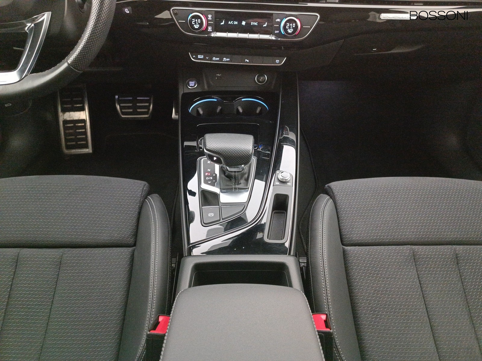 15 - Audi A4 avant 40 2.0 tdi mhev 204cv s line edition quattro s tronic