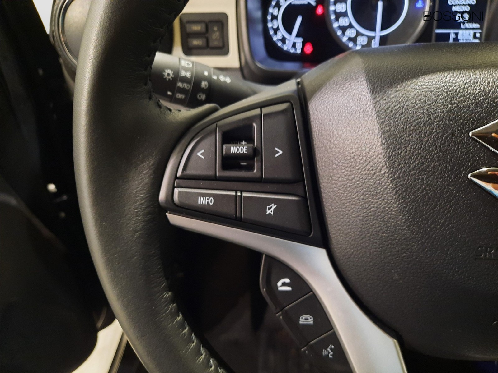 17 - Suzuki Ignis 1.2 dualjet hybrid top 2wd
