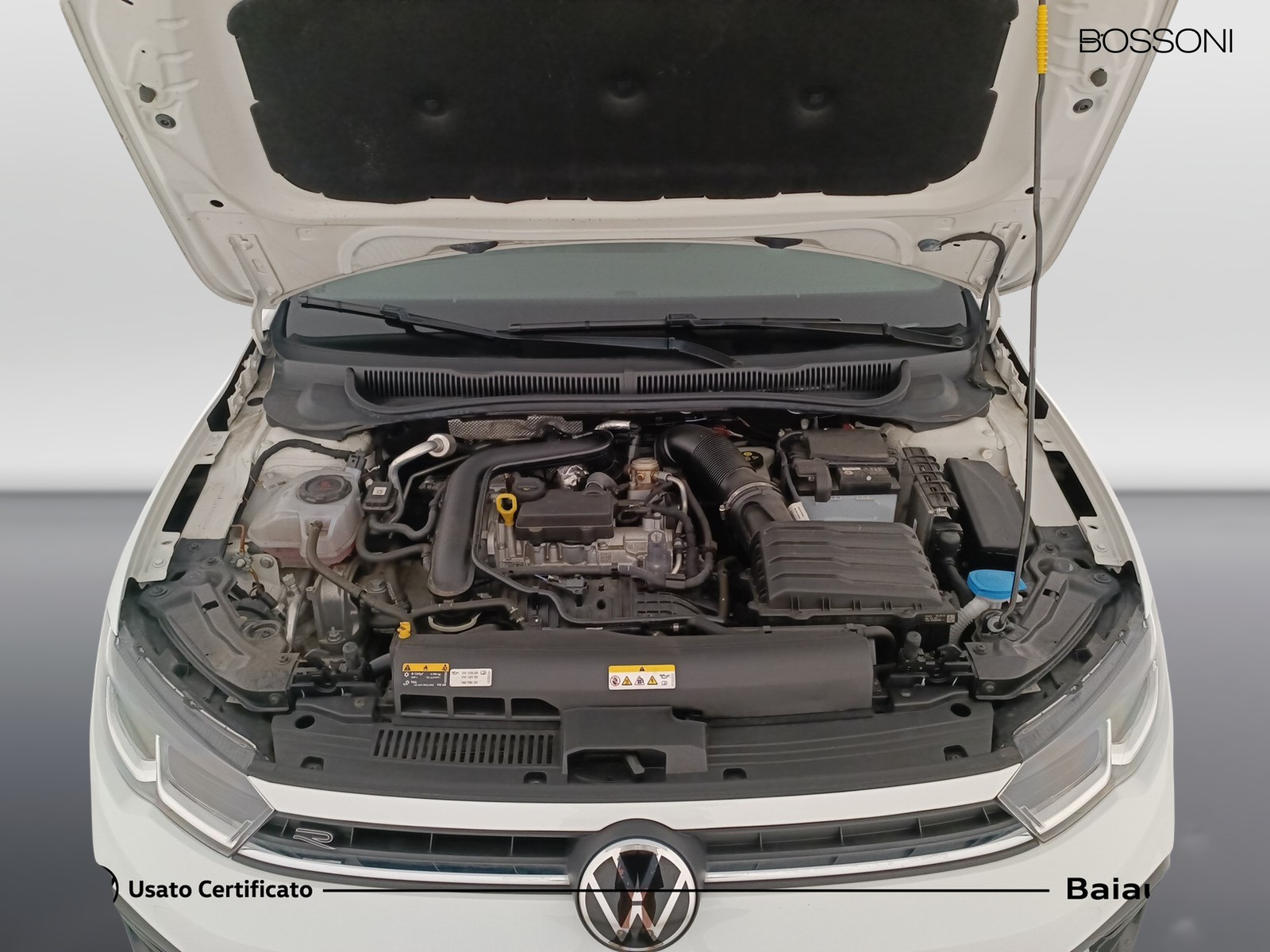 29 - Volkswagen Polo 1.0 tsi 95cv r line