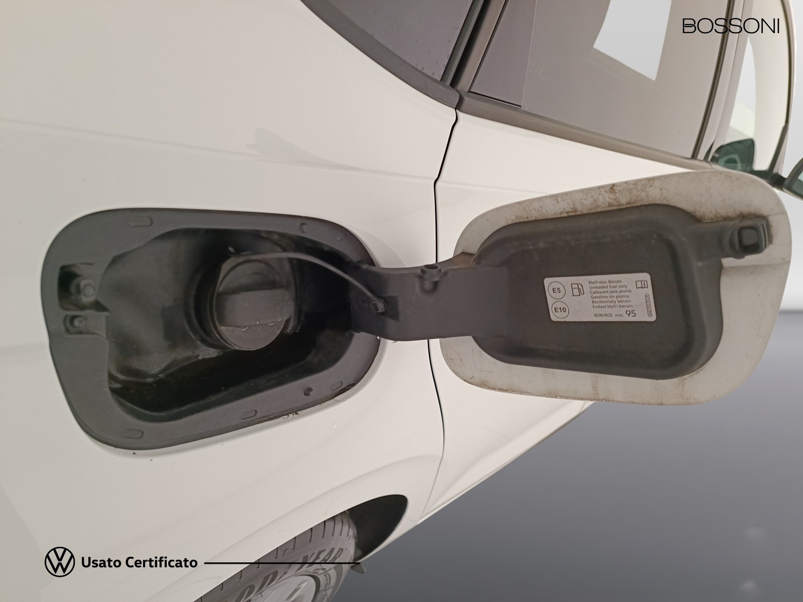 30 - Volkswagen Polo 1.0 tsi 95cv r line