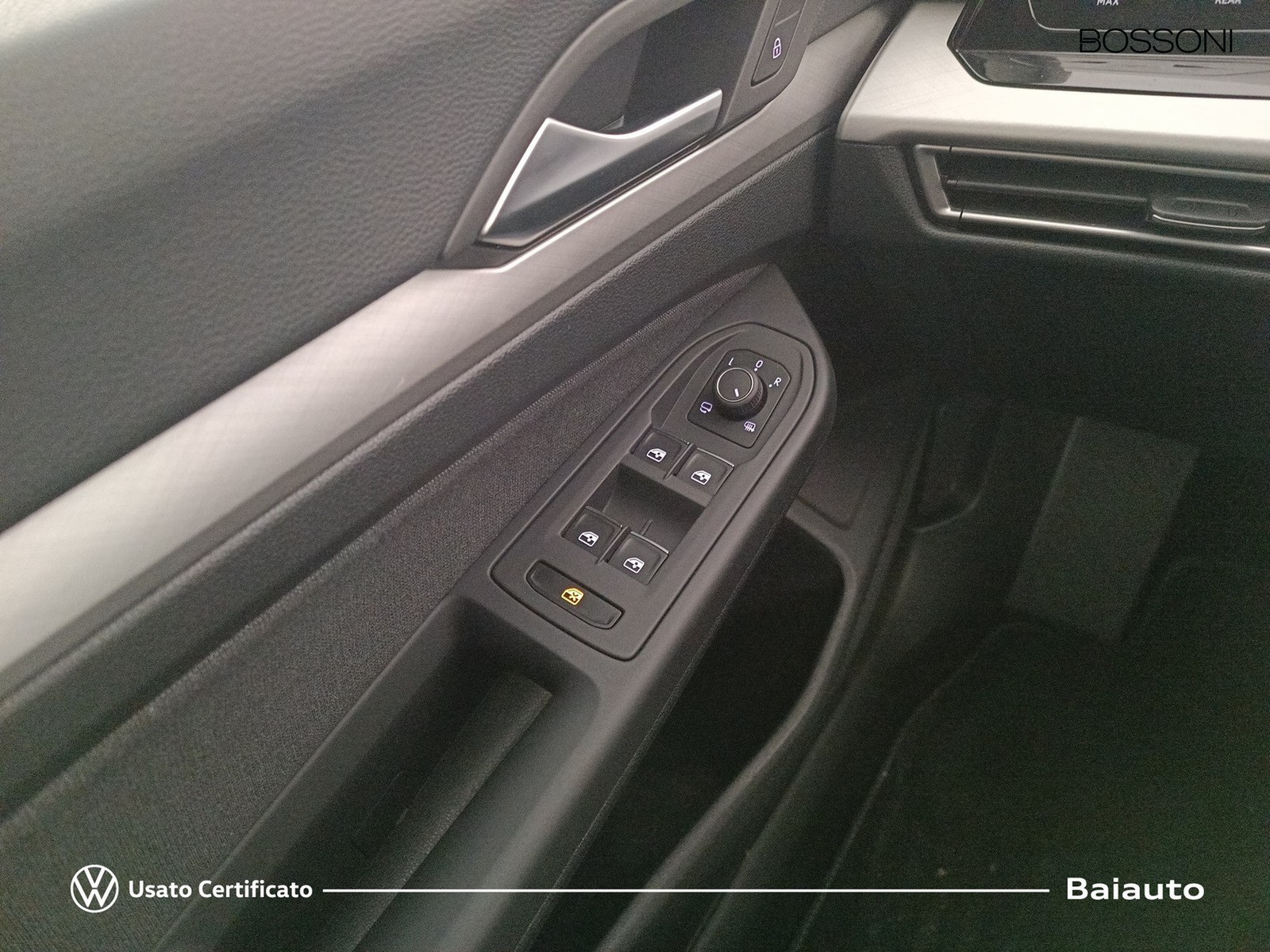 15 - Volkswagen Golf 1.0 etsi evo 110cv life dsg