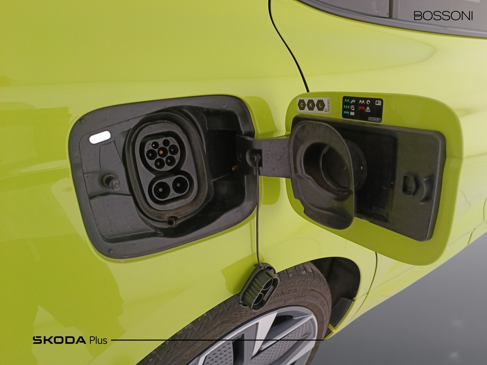 34 - Skoda Enyaq iv coupe rs 4x4