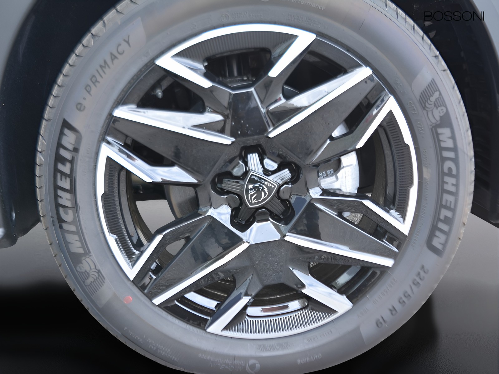 17 - Peugeot 3008 1.2 hybrid 145cv gt e-dcs6