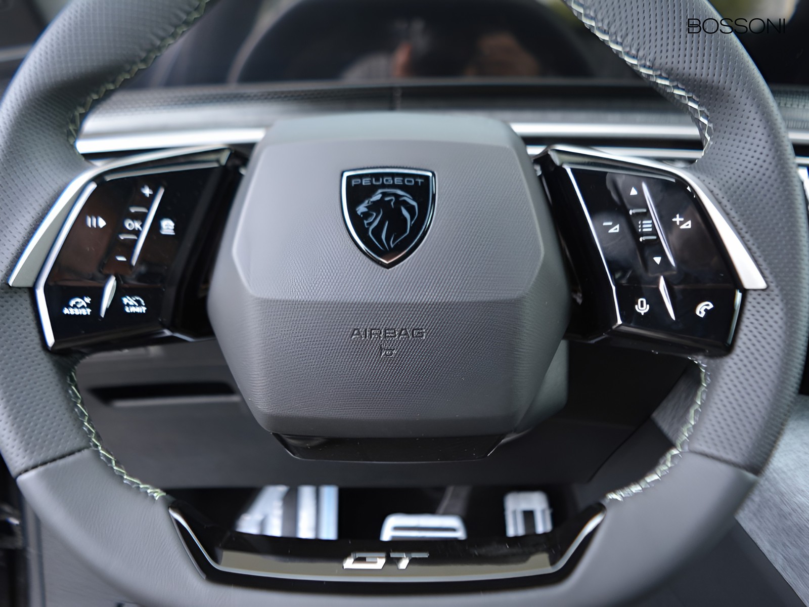 18 - Peugeot 3008 1.2 hybrid 145cv gt e-dcs6