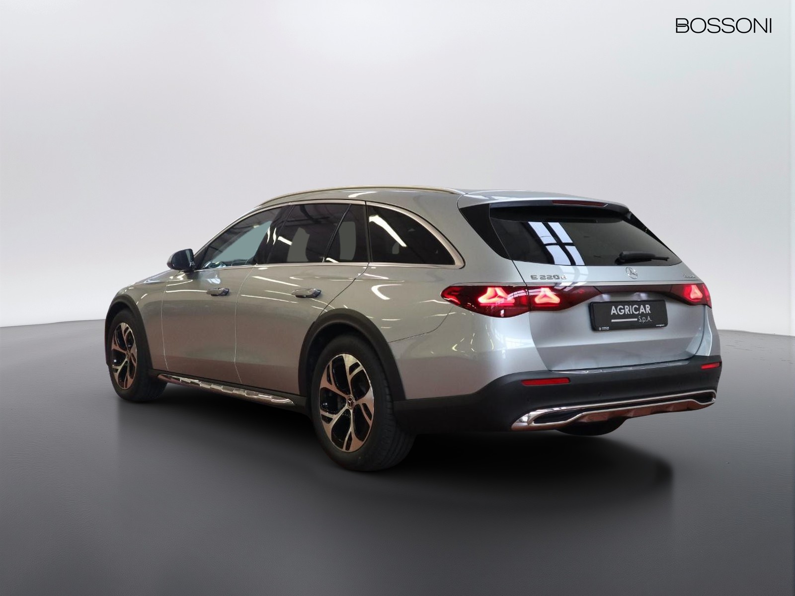 5 - Mercedes Classe E station wagon all-terrain 220 d premium 4matic 9g-tronic