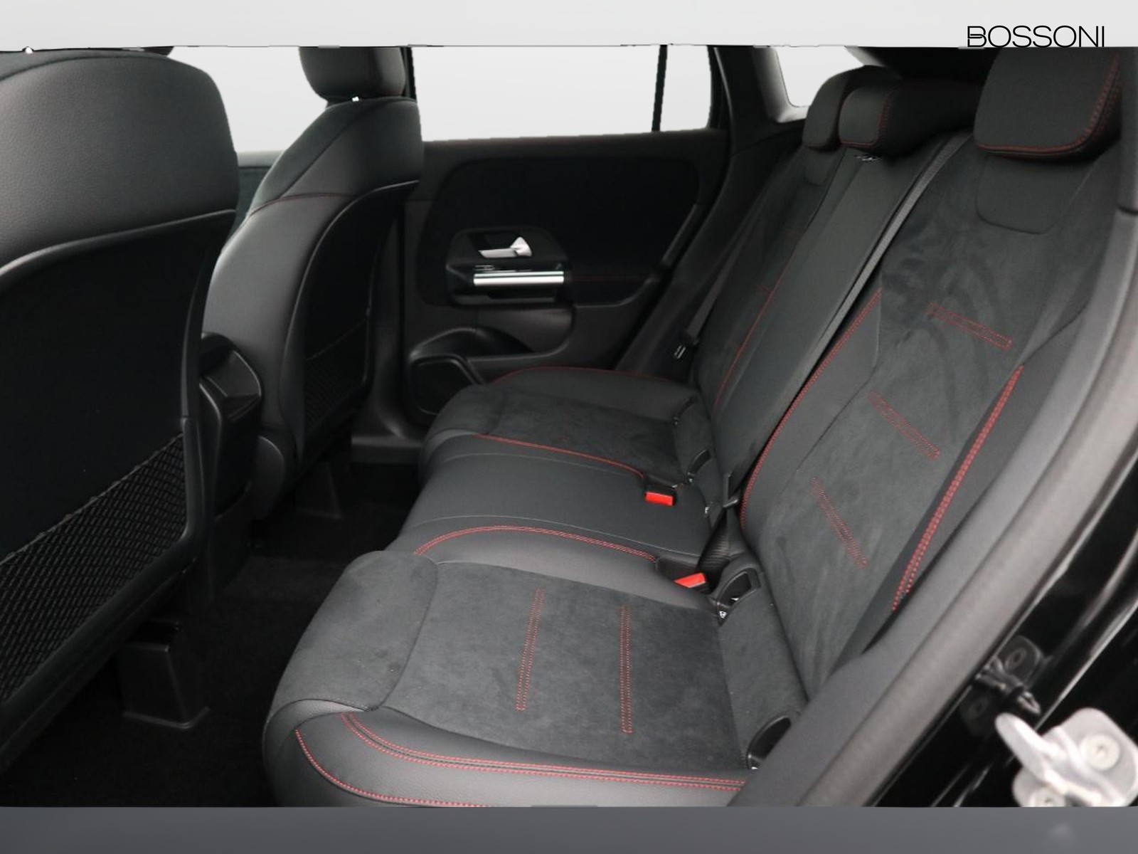 8 - Mercedes GLA 200 d amg line advanced plus 4matic 8g-dct
