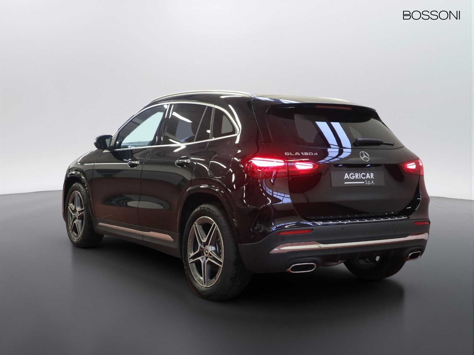 5 - Mercedes GLA 180 d amg line advanced plus 8g-dct