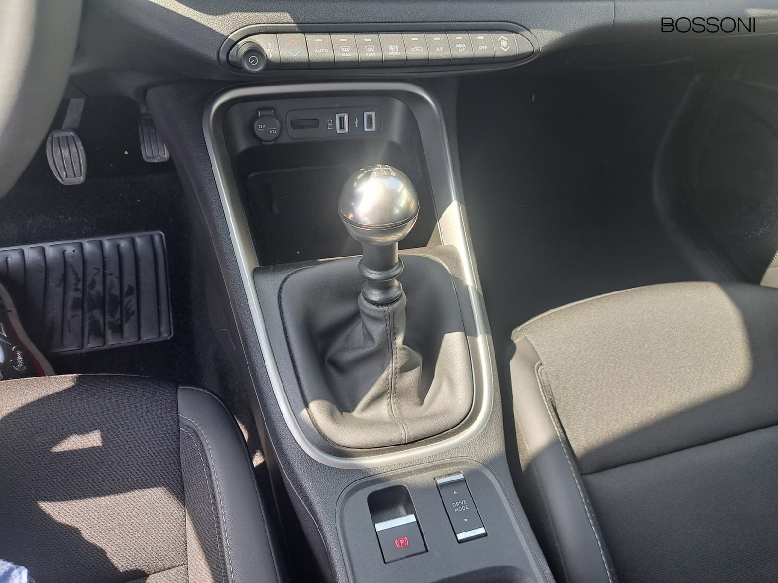 9 - Jeep Avenger 1.2 turbo 100cv altitude fwd