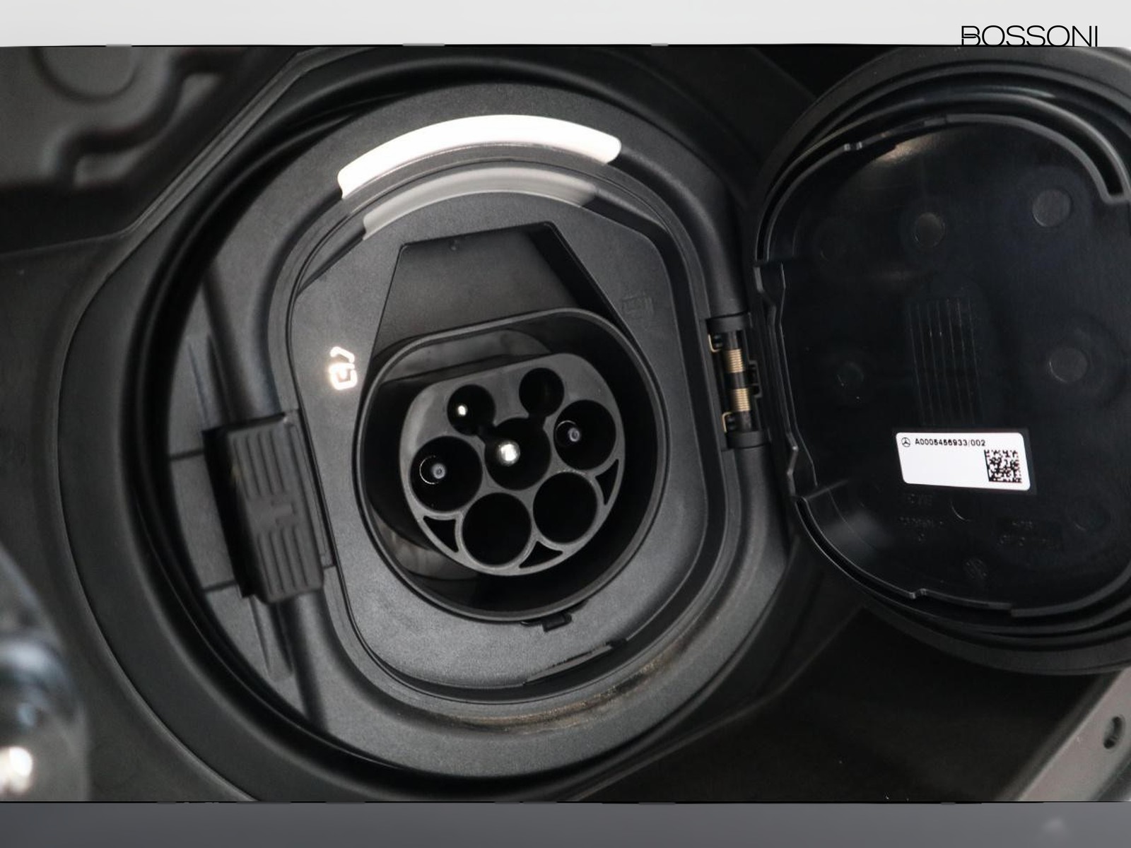 18 - Mercedes Classe A 250 e plug-in hybrid amg line advanced plus speedshift dct amg 8g
