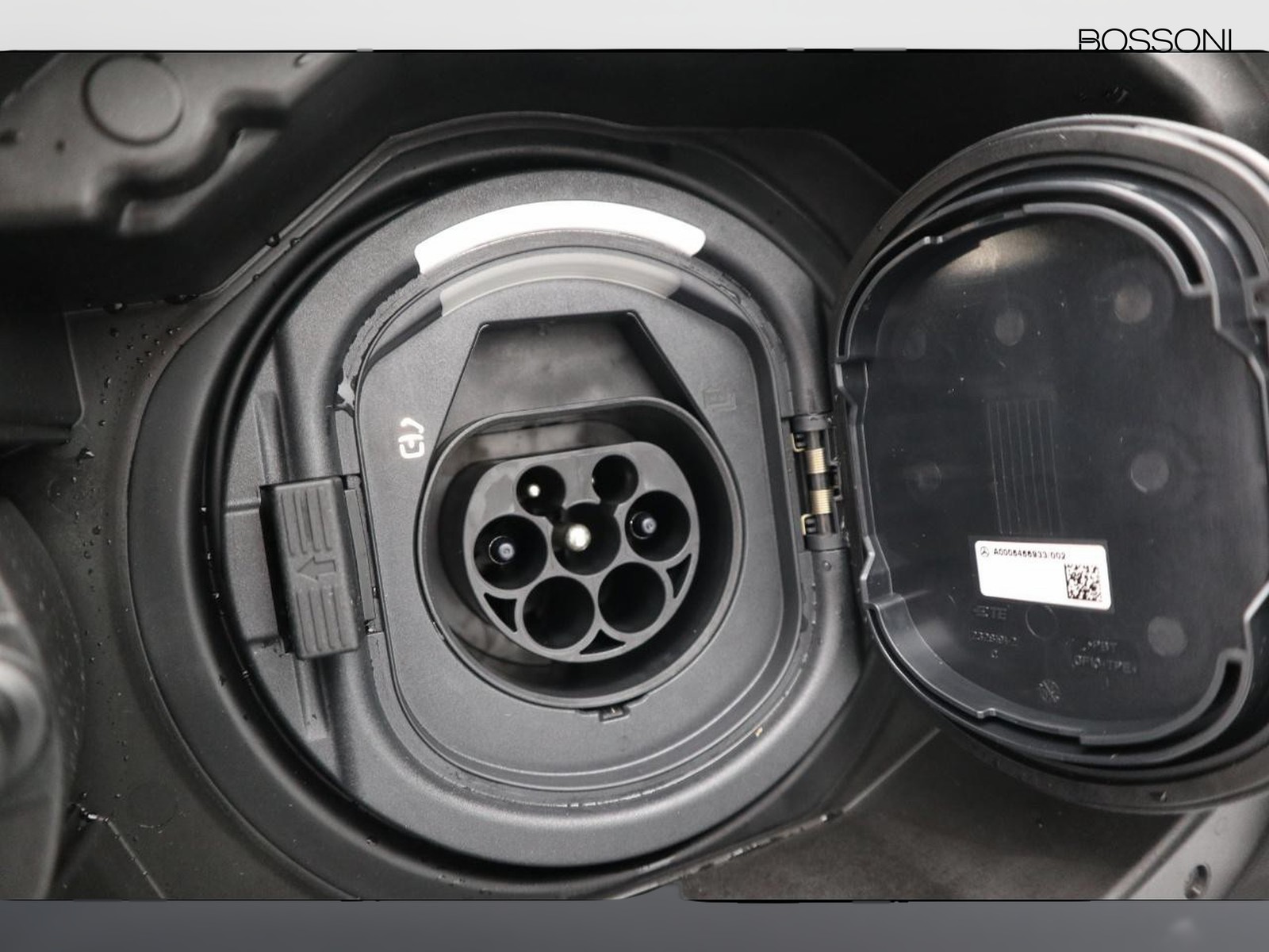 18 - Mercedes Classe A 250 e plug-in hybrid amg line advanced plus speedshift dct amg 8g