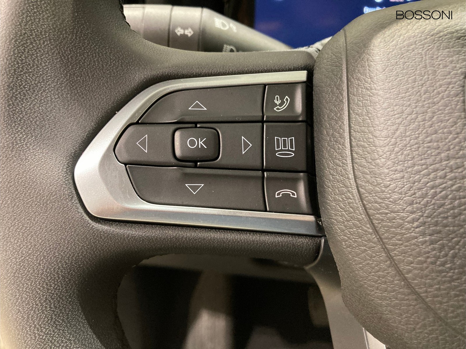 12 - Jeep Compass 1.5 turbo t4 mhev 130cv summit 2wd