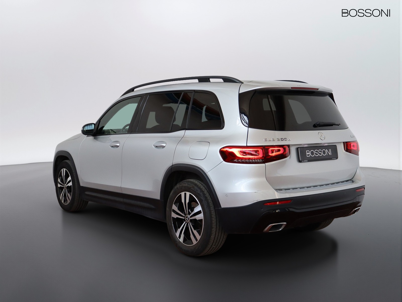 5 - Mercedes GLB 200 d sport plus 4matic 8g-dct