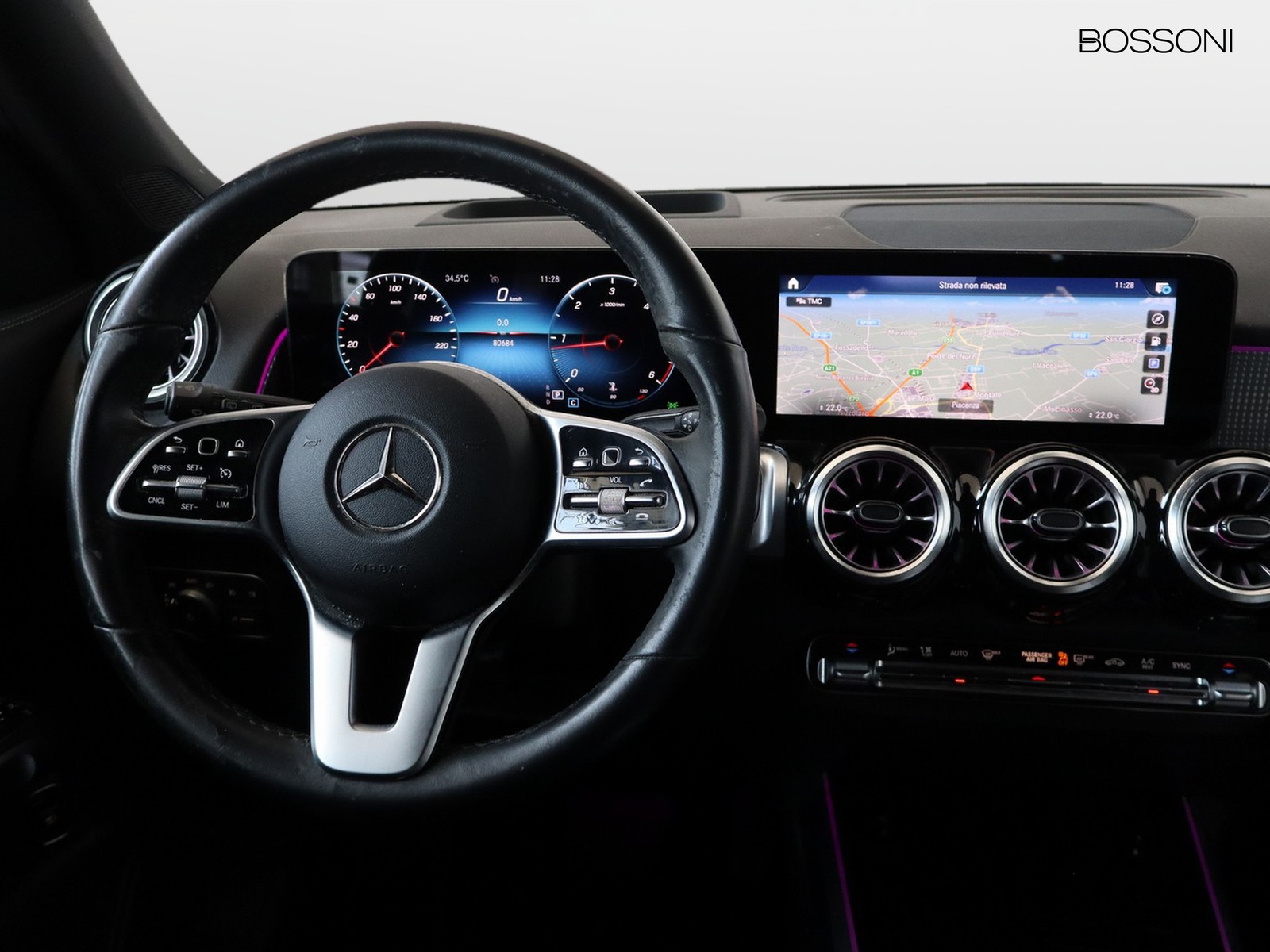 12 - Mercedes GLB 200 d sport plus 4matic 8g-dct