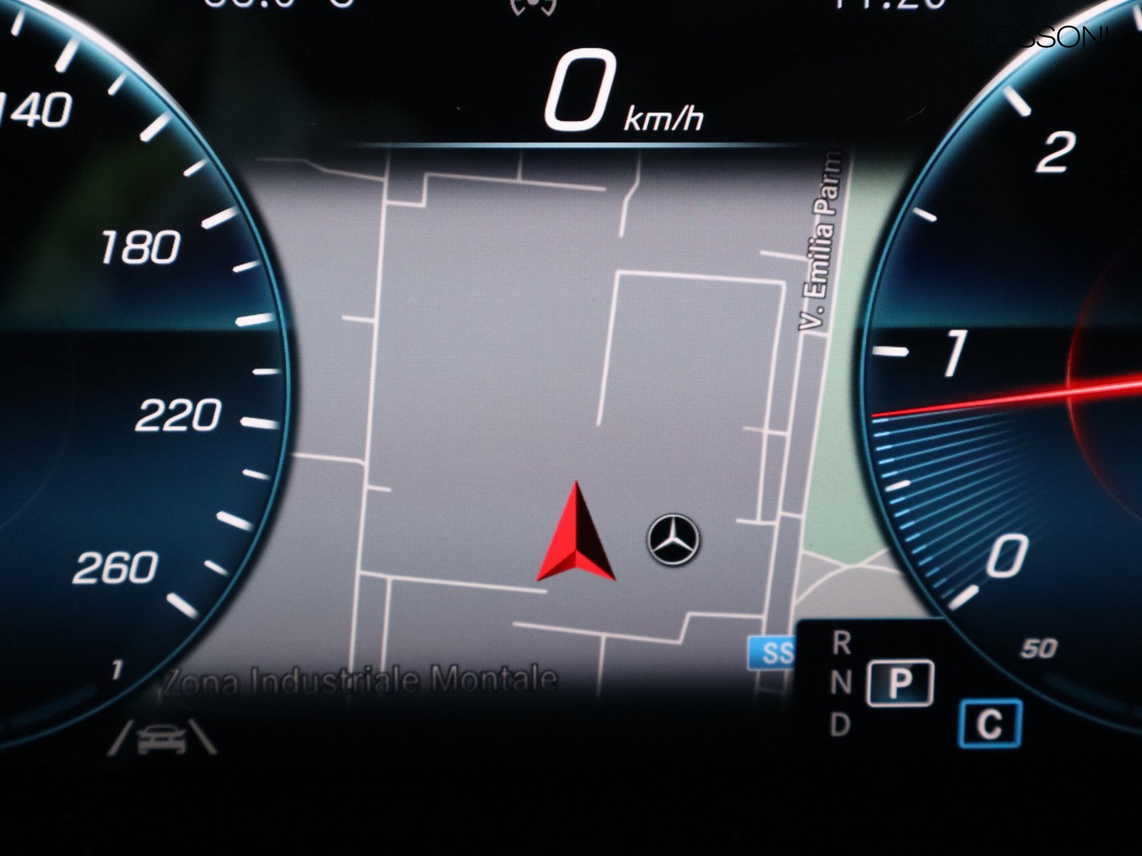 15 - Mercedes GLB 200 d sport plus 4matic 8g-dct