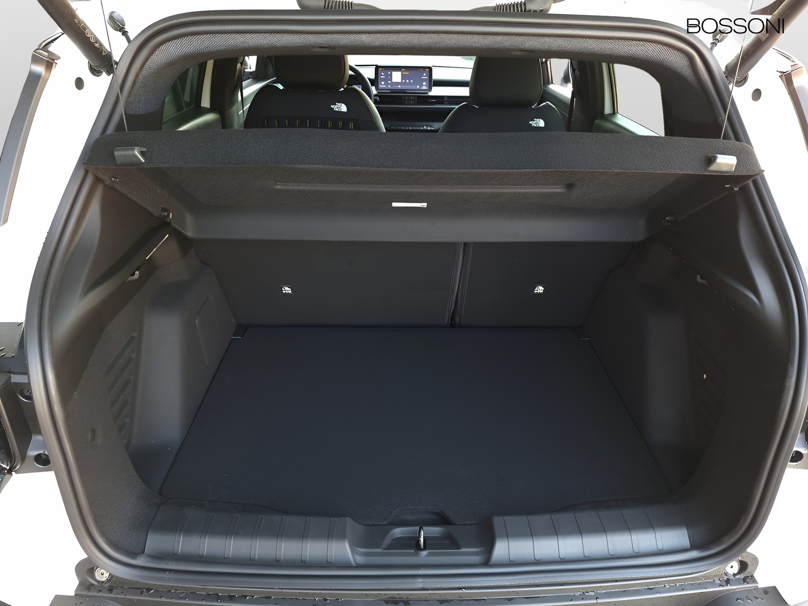 6 - Jeep Avenger 1.2 turbo e-hybrid mhev 145cv the north face 4xe