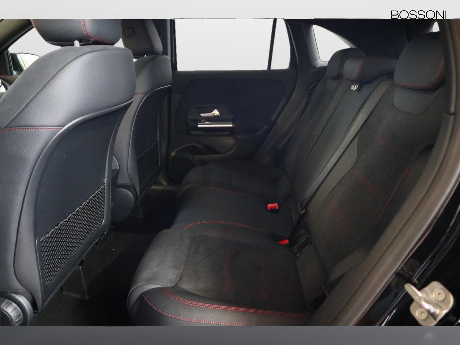 8 - Mercedes GLA 200 d amg line advanced plus 8g-dct