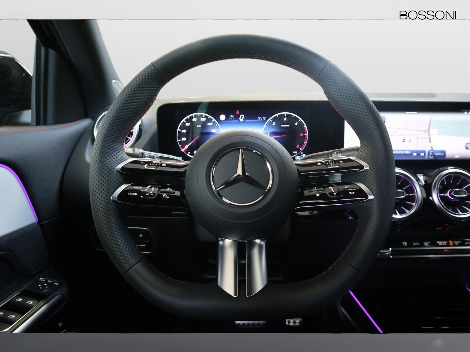 17 - Mercedes GLA 200 d amg line advanced plus 8g-dct