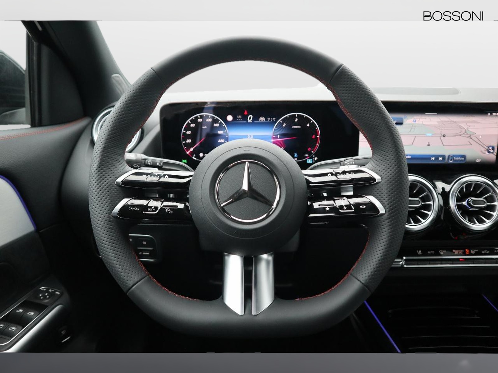 17 - Mercedes GLA 200 d amg line advanced plus 4matic 8g-dct