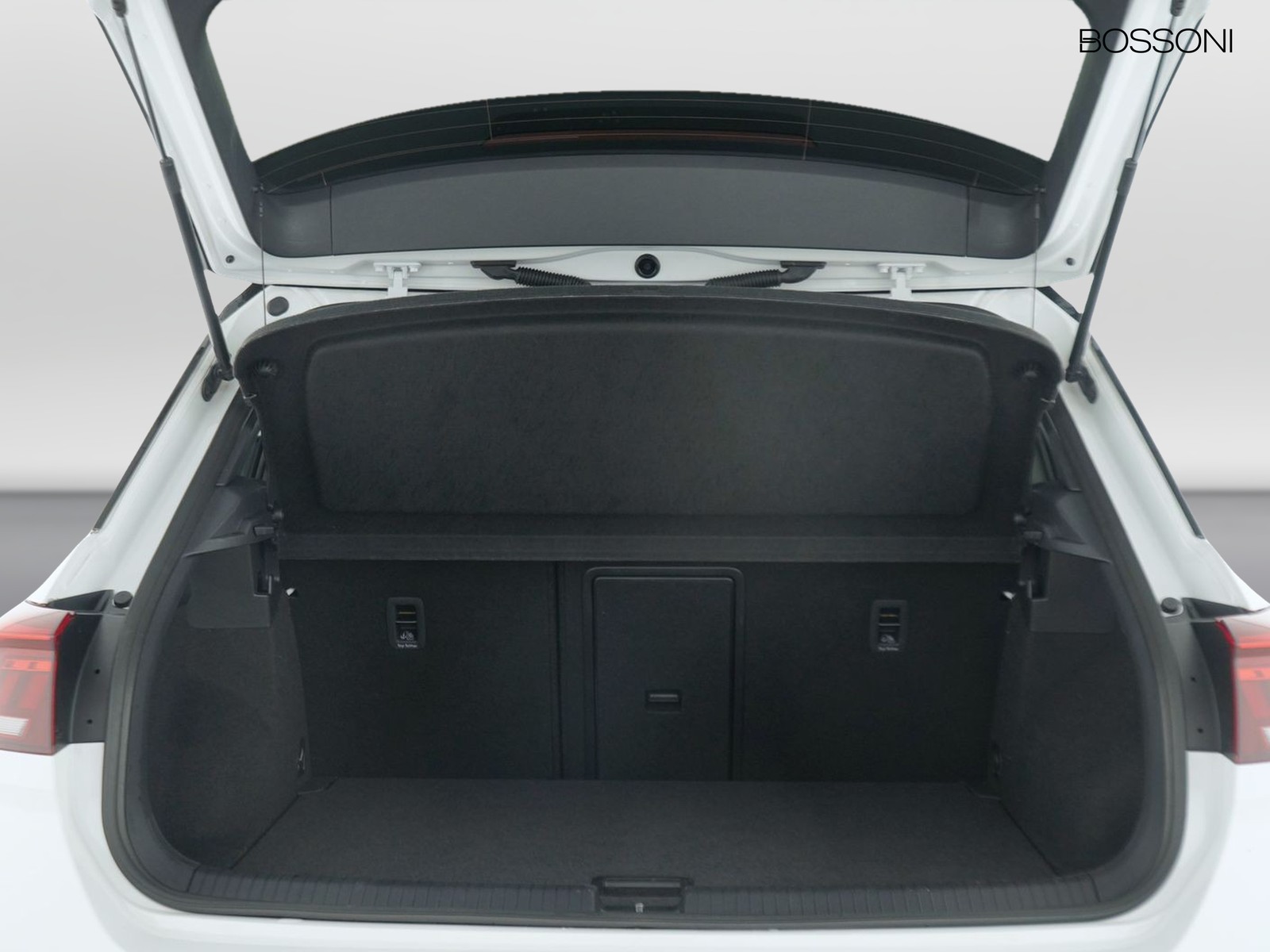 10 - Volkswagen T-Roc 1.5 tsi act r line dsg