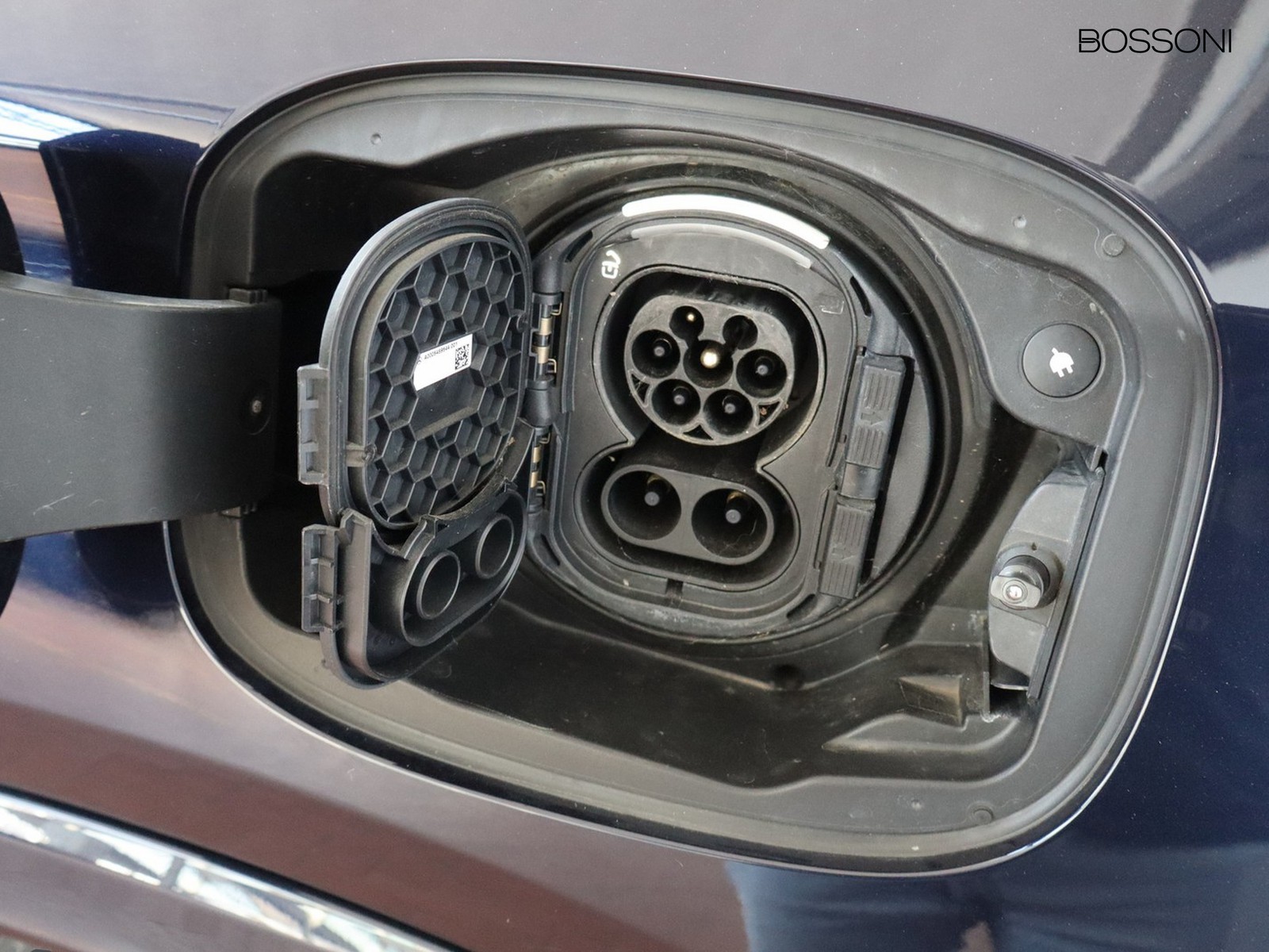 18 - Mercedes GLC coupe 300 de plug-in hybrid amg line premium plus 4matic 9g-tronic