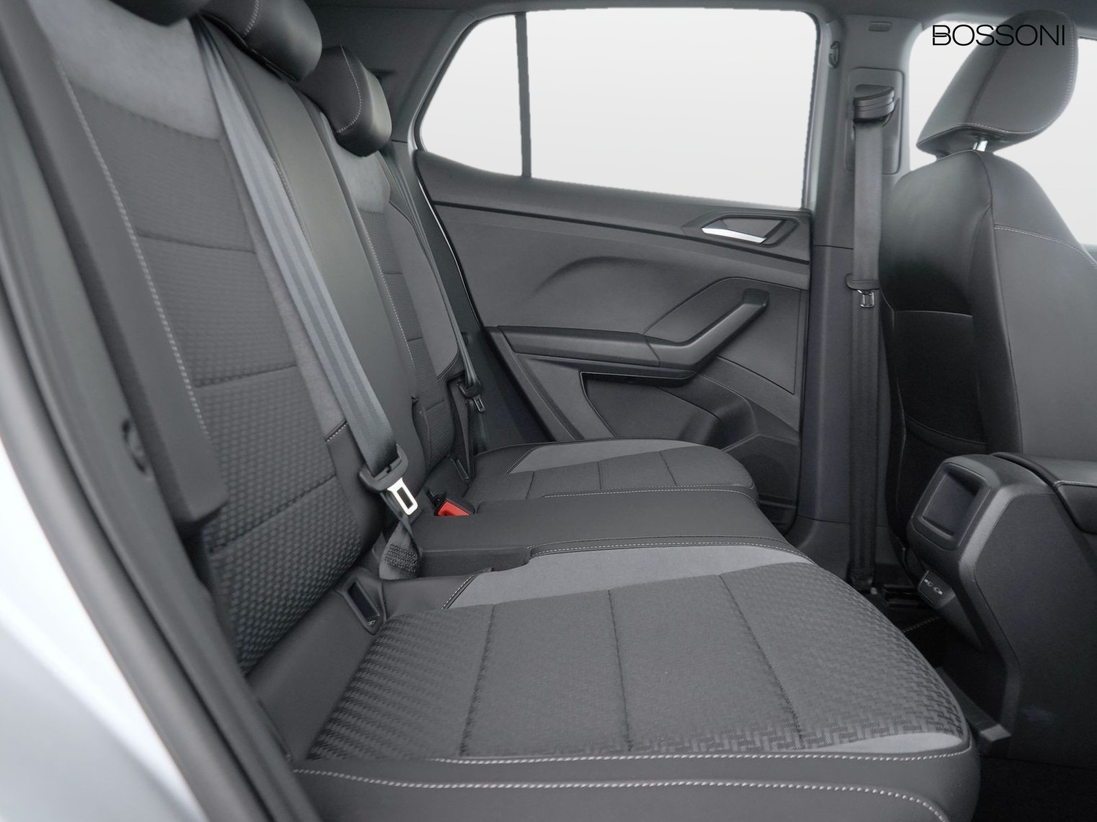 9 - Volkswagen T-Cross 1.0 tsi 110cv advanced dsg