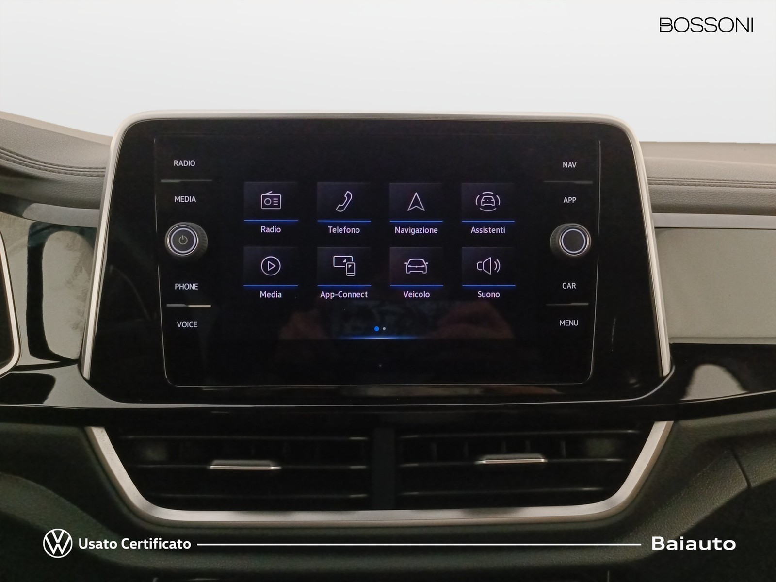 10 - Volkswagen T-Roc 2.0 tdi scr 115cv r line