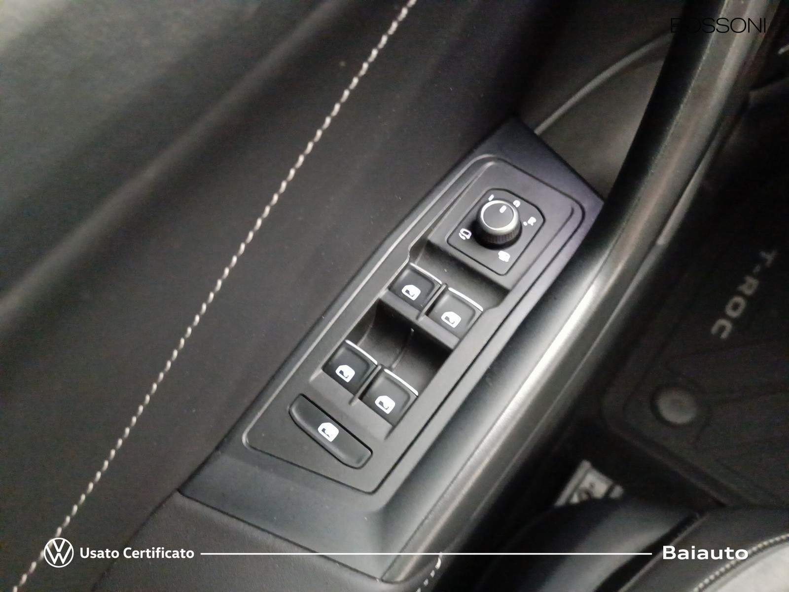 18 - Volkswagen T-Roc 2.0 tdi scr 115cv r line