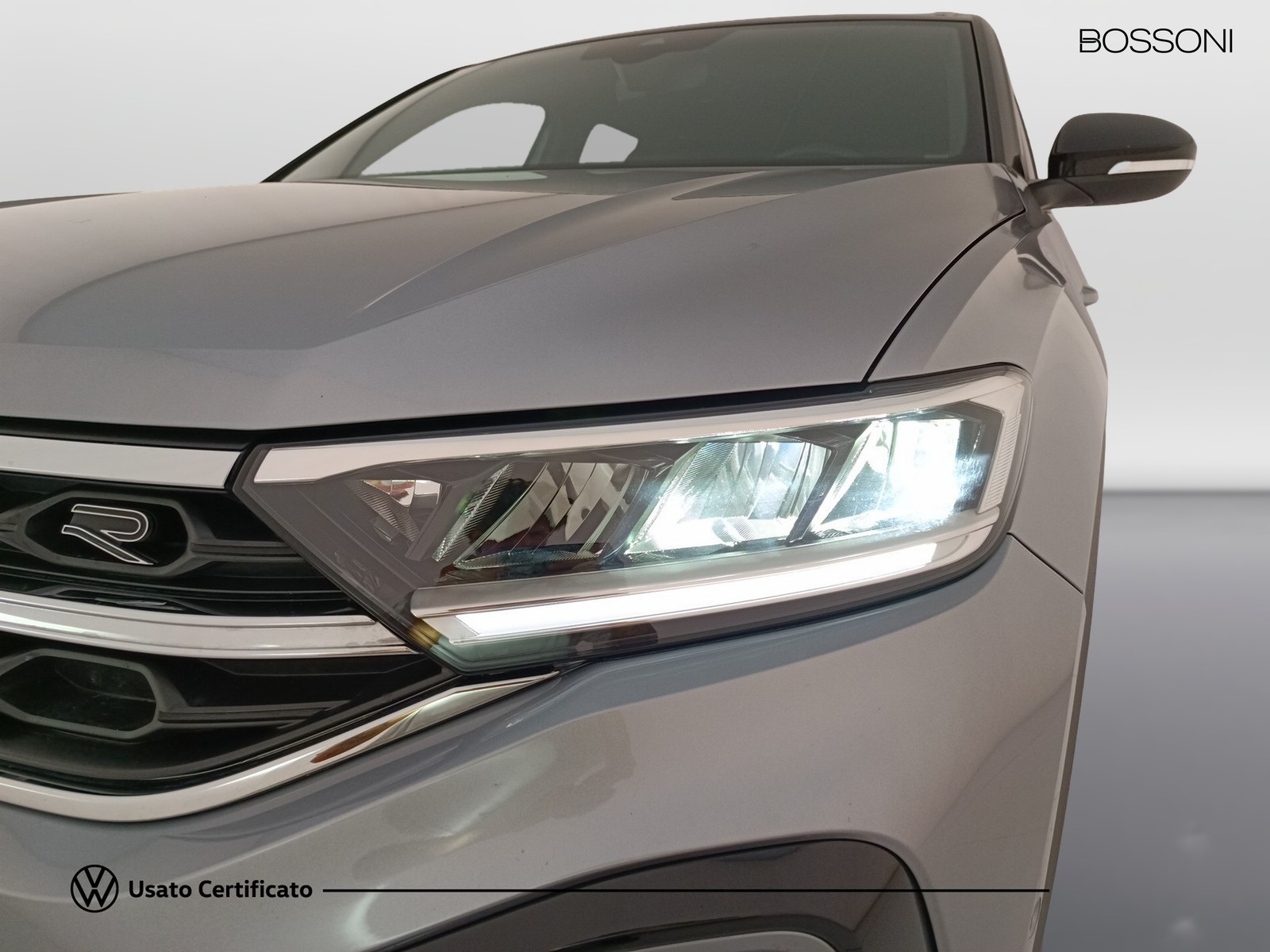 24 - Volkswagen T-Roc 2.0 tdi scr 115cv r line