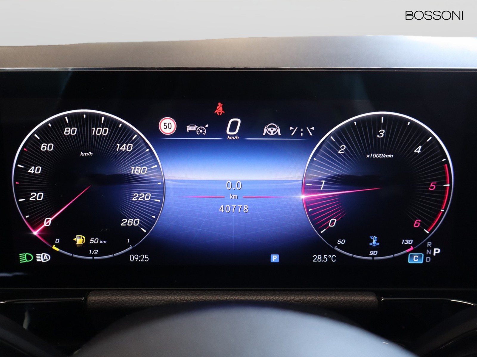 9 - Mercedes GLA 200 d amg line advanced plus digital edition 8g-dct