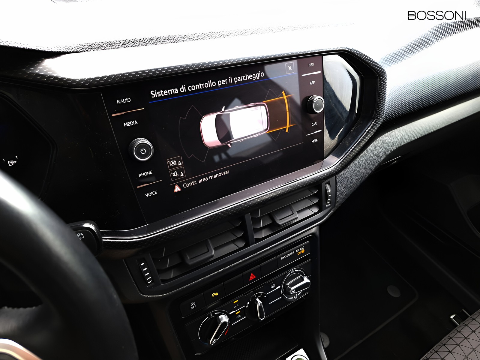18 - Volkswagen T-Cross 1.0 tsi 95cv style