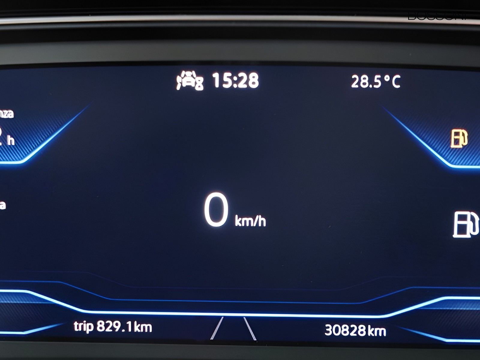 33 - Volkswagen Taigo 1.0 tsi 110cv r-line dsg