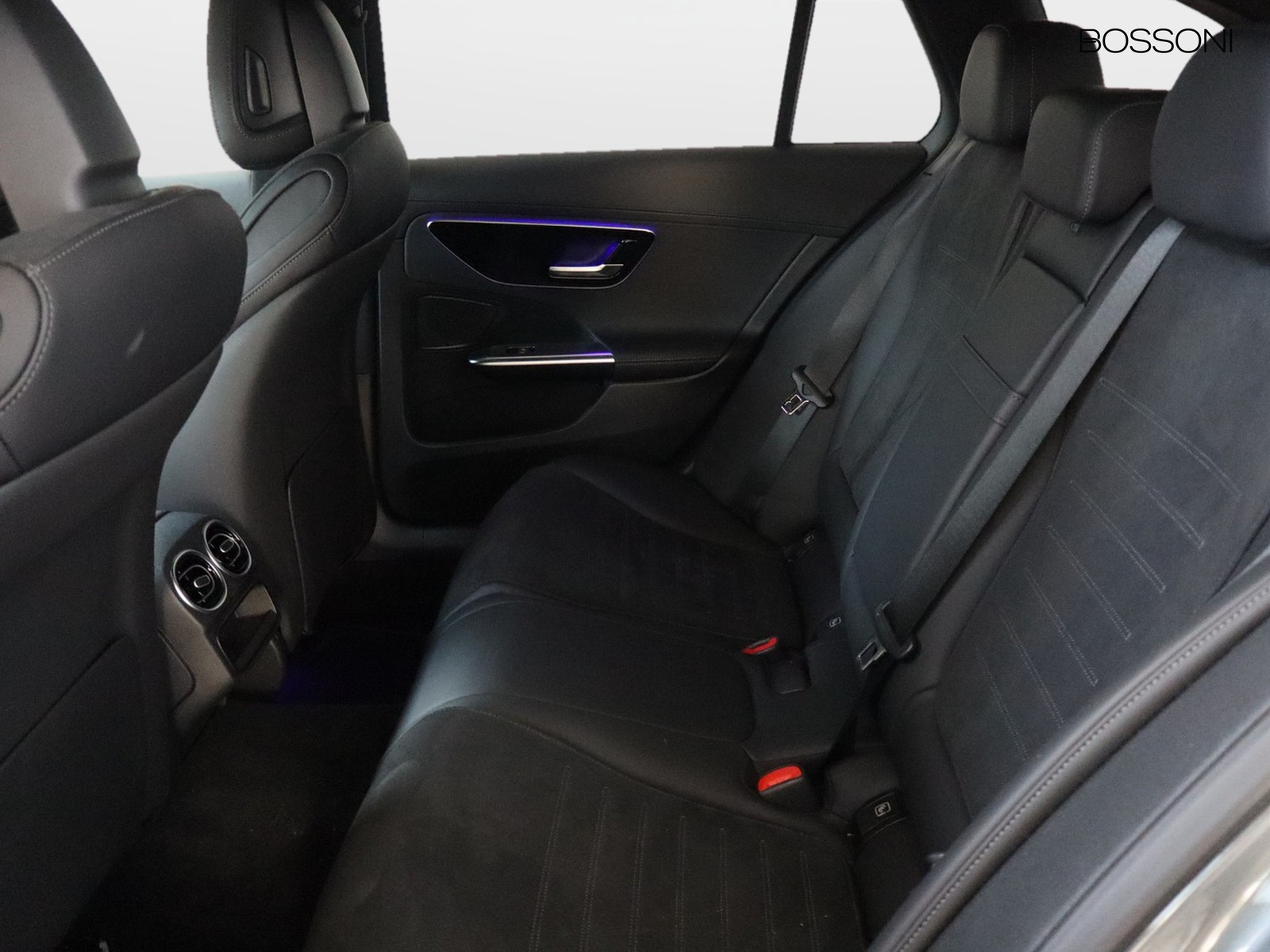 8 - Mercedes Classe C station wagon 300 de plug-in hybrid amg line advanced 9g-tronic