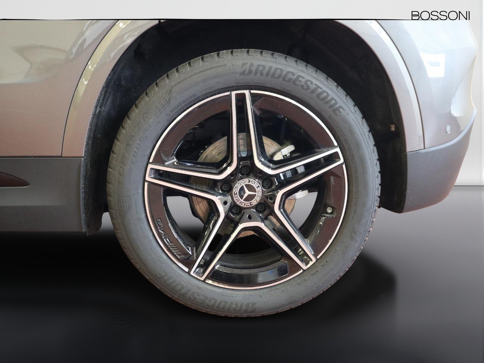 4 - Mercedes GLA 200 d amg line premium 8g-dct
