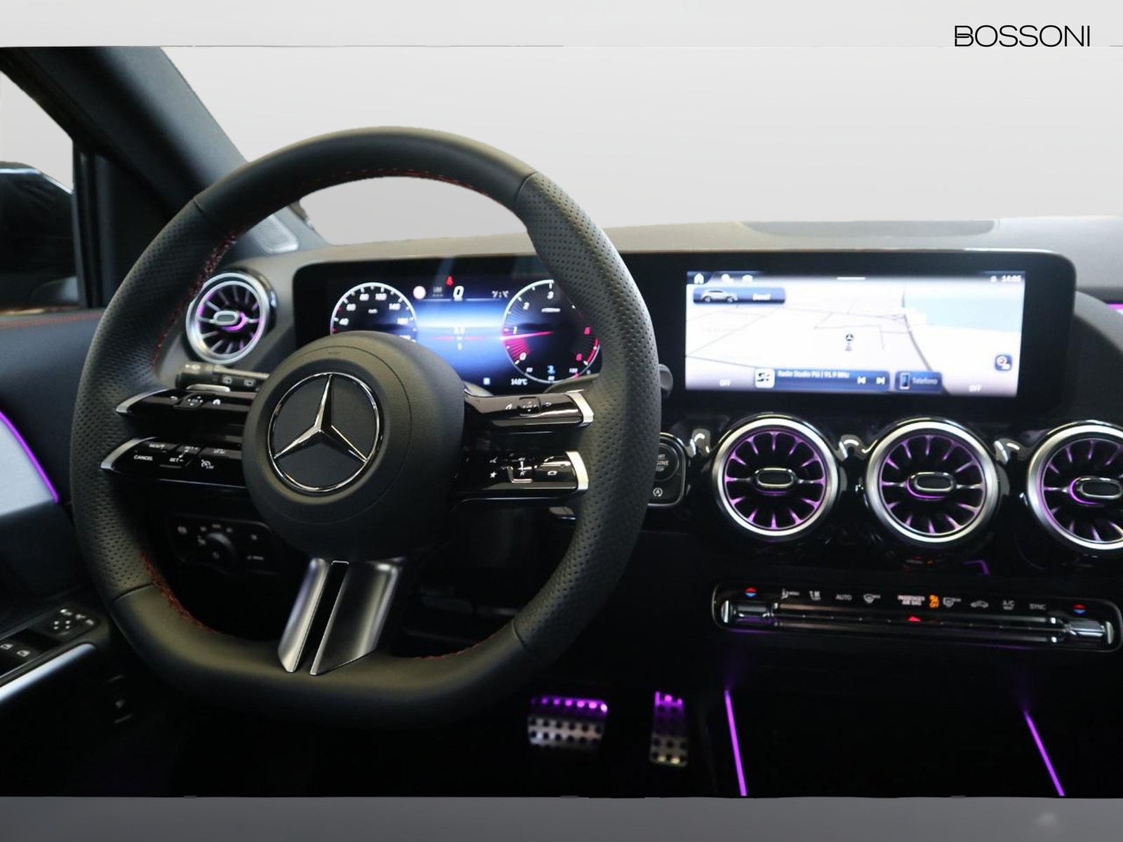 12 - Mercedes GLA 200 d amg line premium 8g-dct