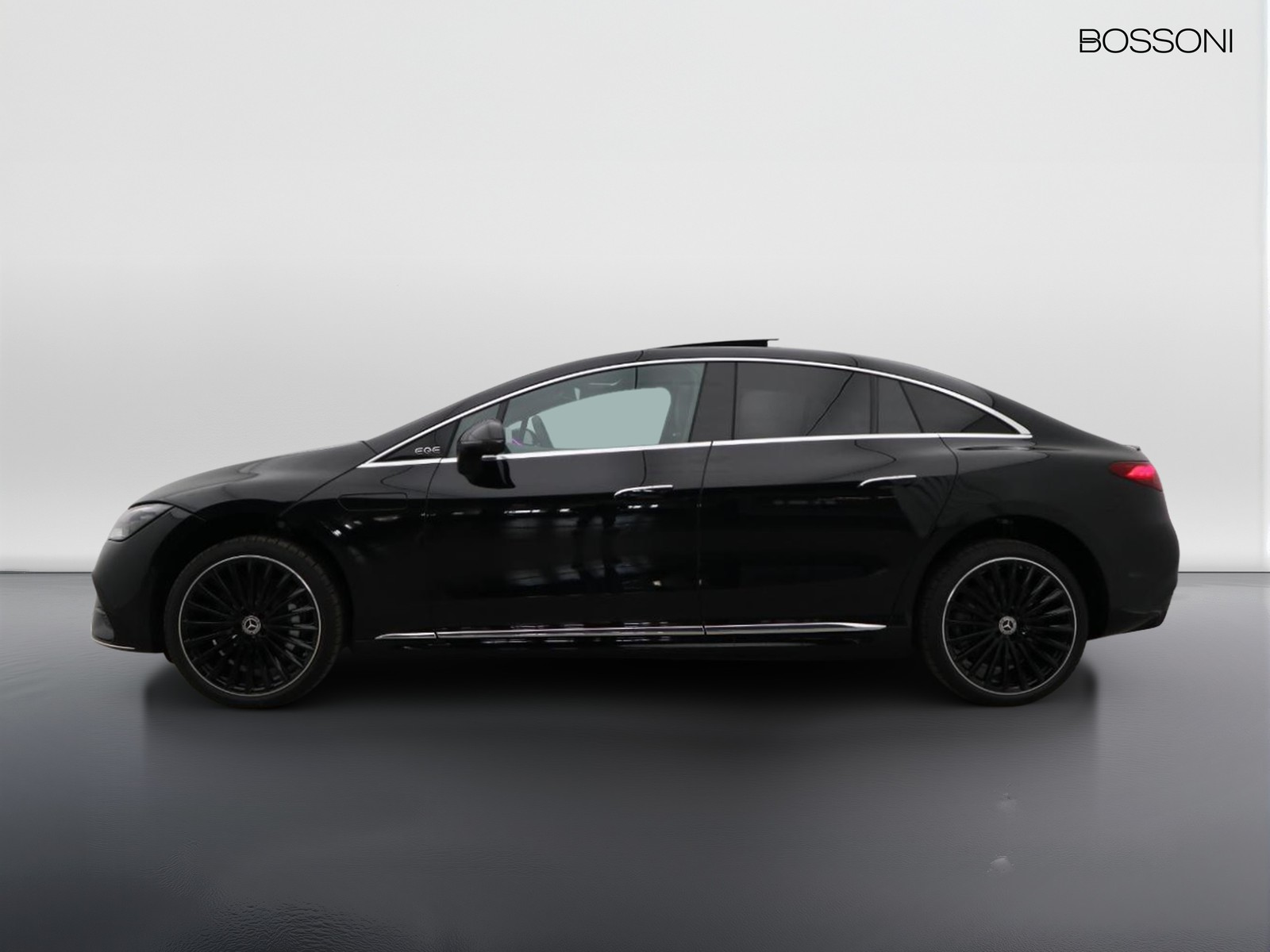3 - Mercedes EQE 350 premium plus 4matic