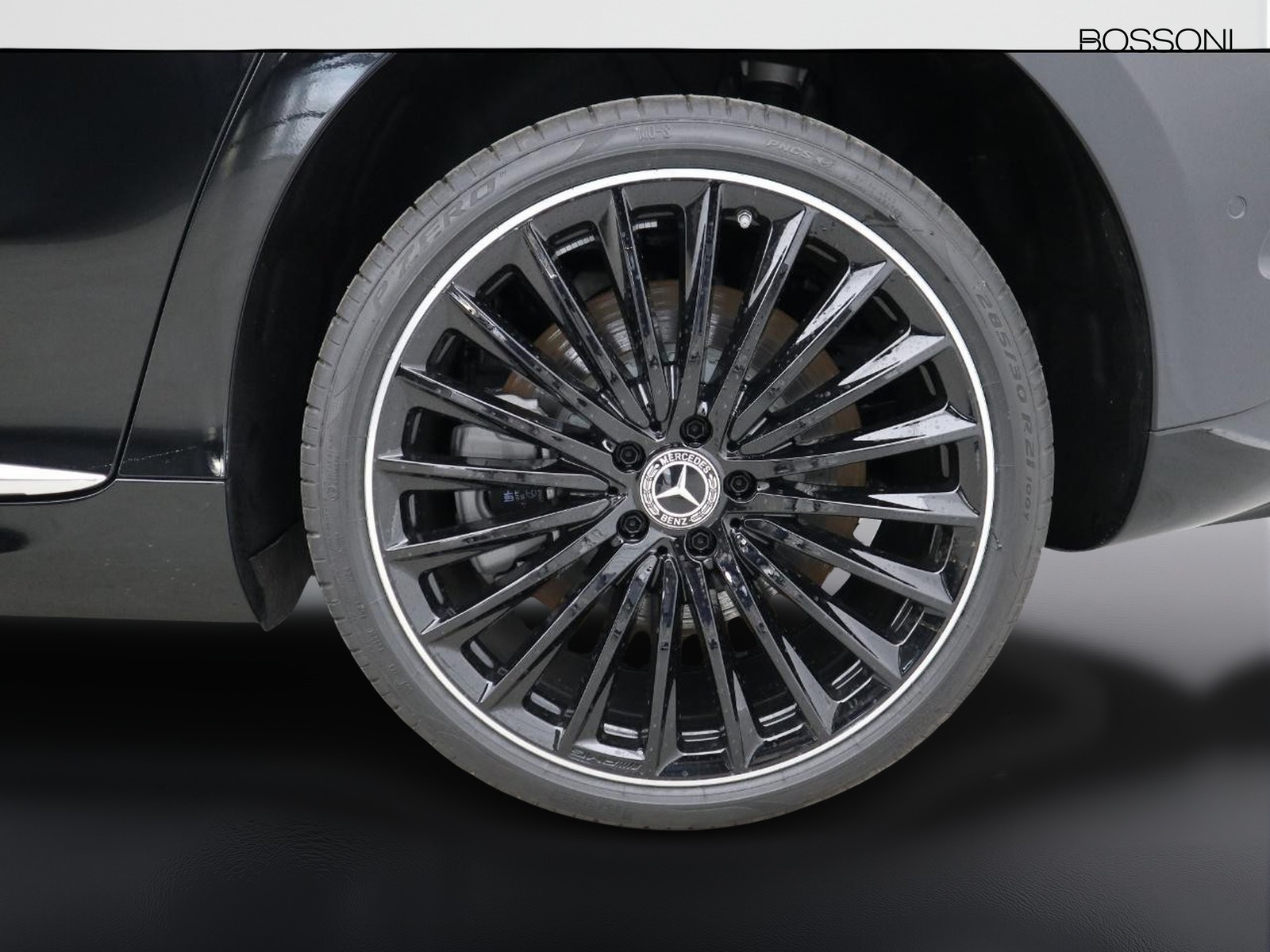 4 - Mercedes EQE 350 premium plus 4matic