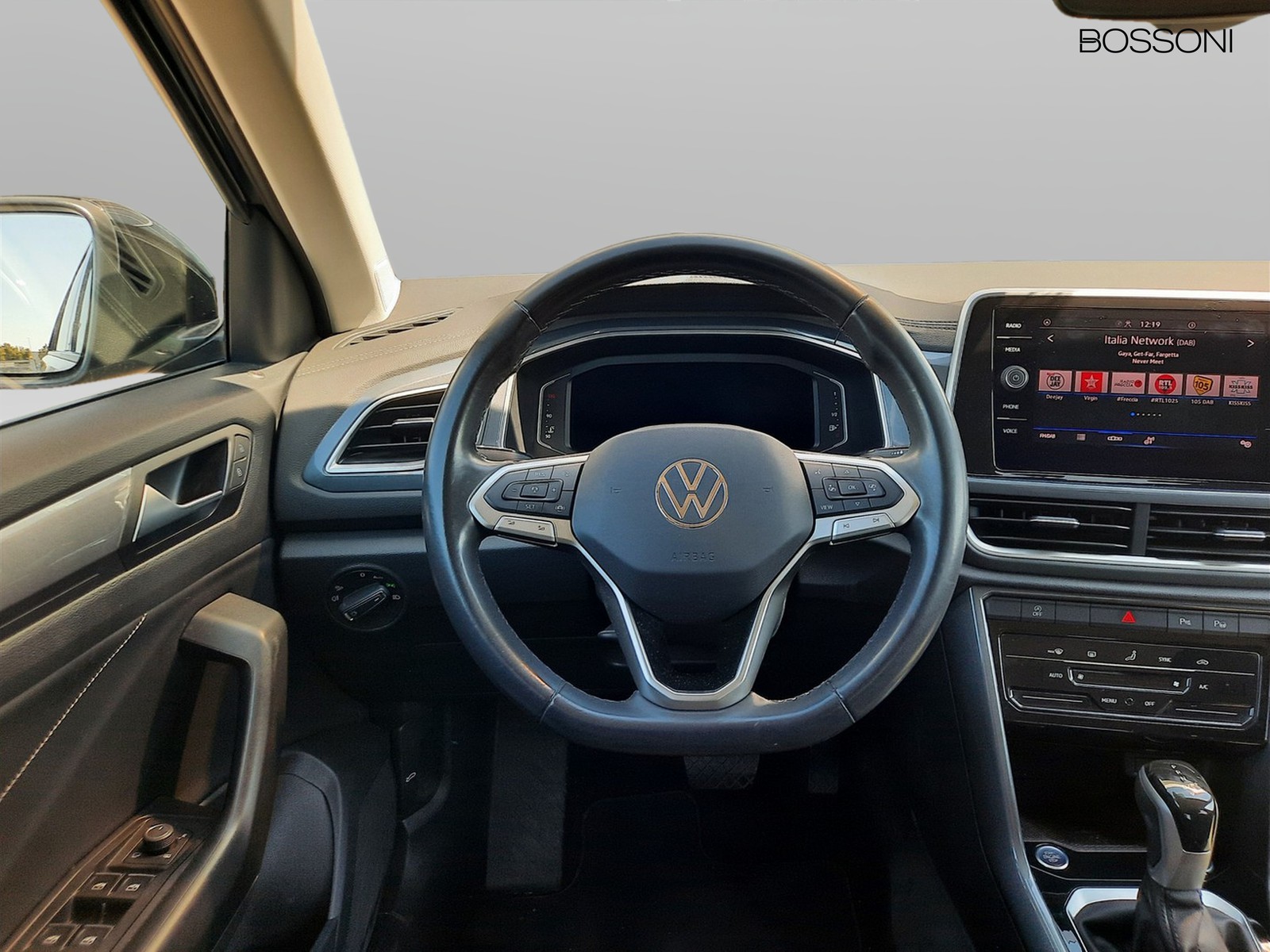8 - Volkswagen T-Roc 1.5 tsi act style dsg