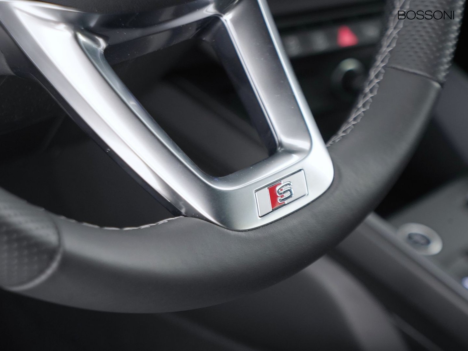 27 - Audi A1 sportback 30 1.0 tfsi 116cv business s tronic