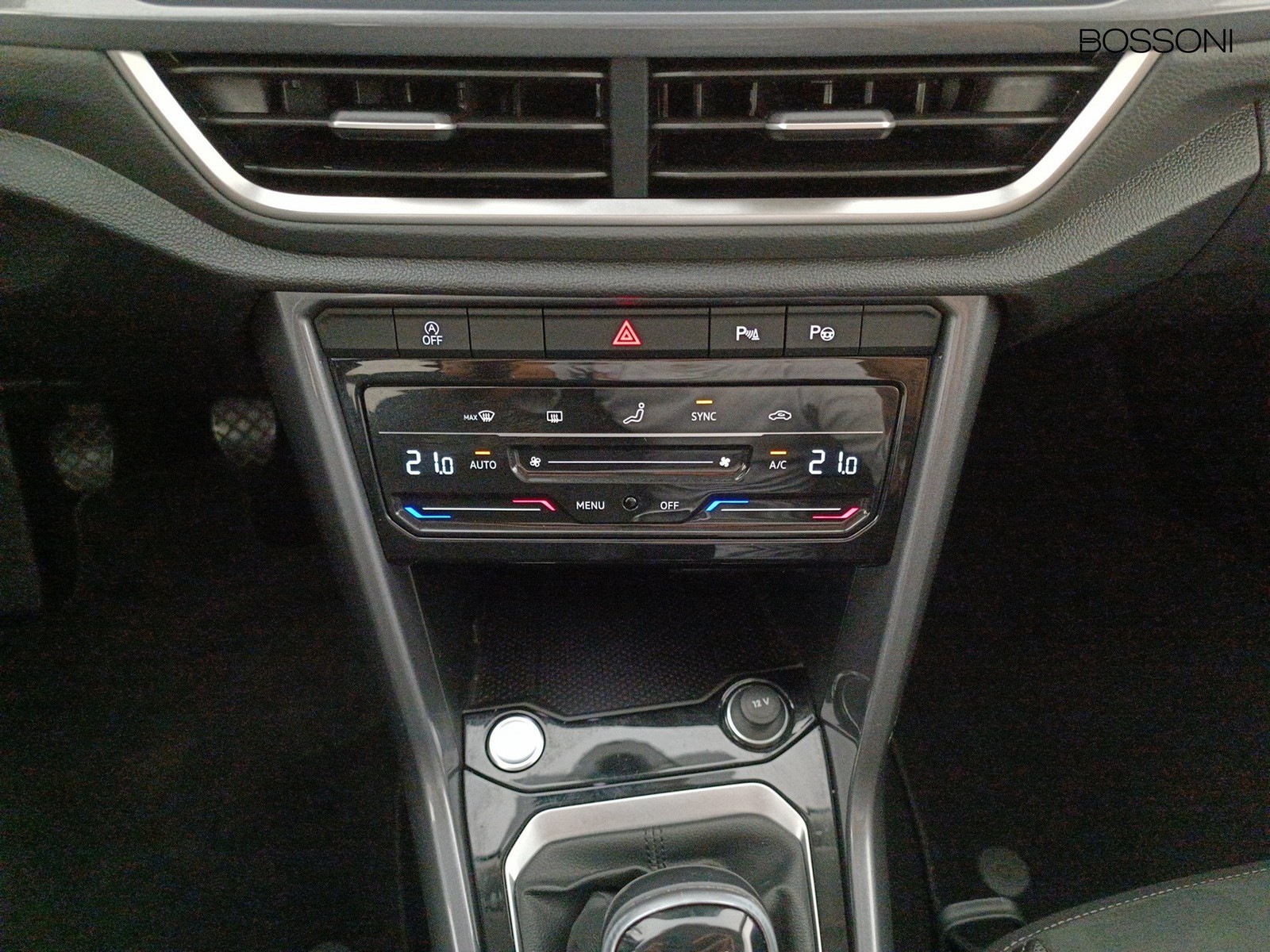 11 - Volkswagen T-Roc 2.0 tdi scr 115cv style