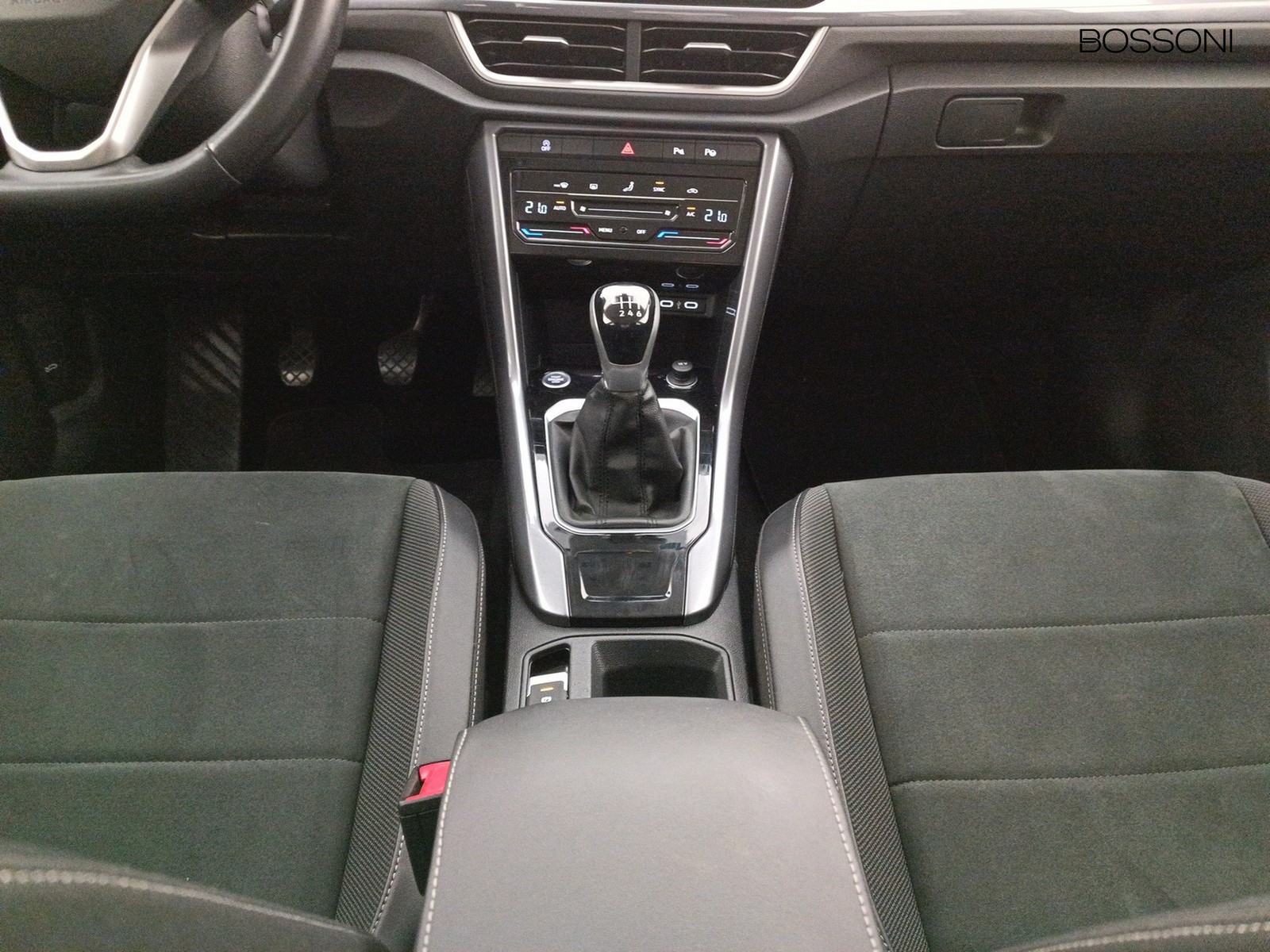 14 - Volkswagen T-Roc 2.0 tdi scr 115cv style