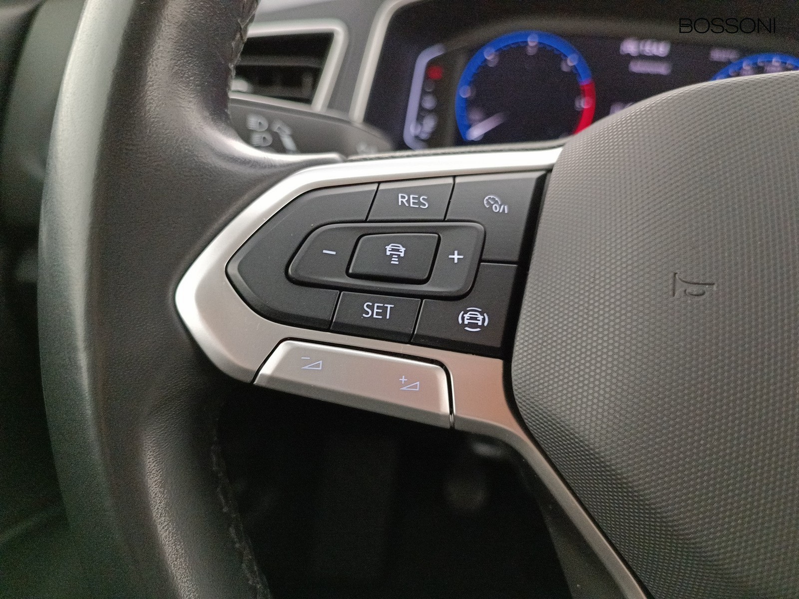 15 - Volkswagen T-Roc 2.0 tdi scr 115cv style