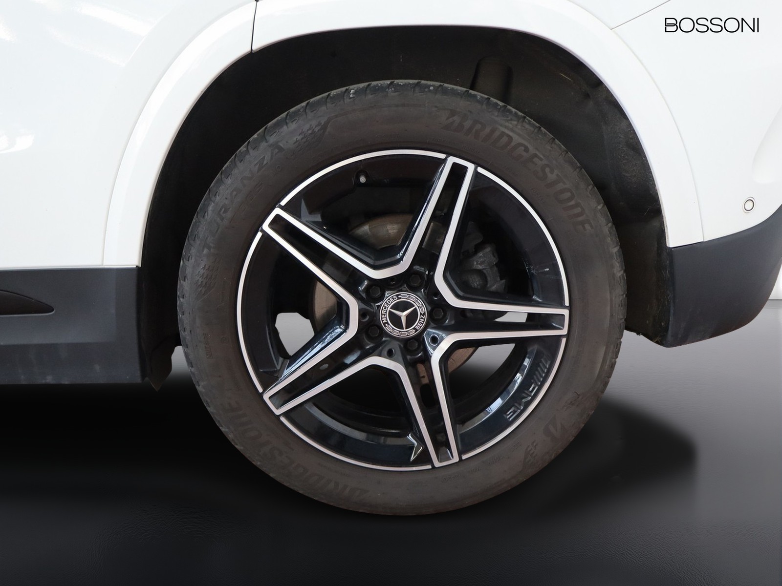 4 - Mercedes GLA 180 d amg line advanced plus 8g-dct