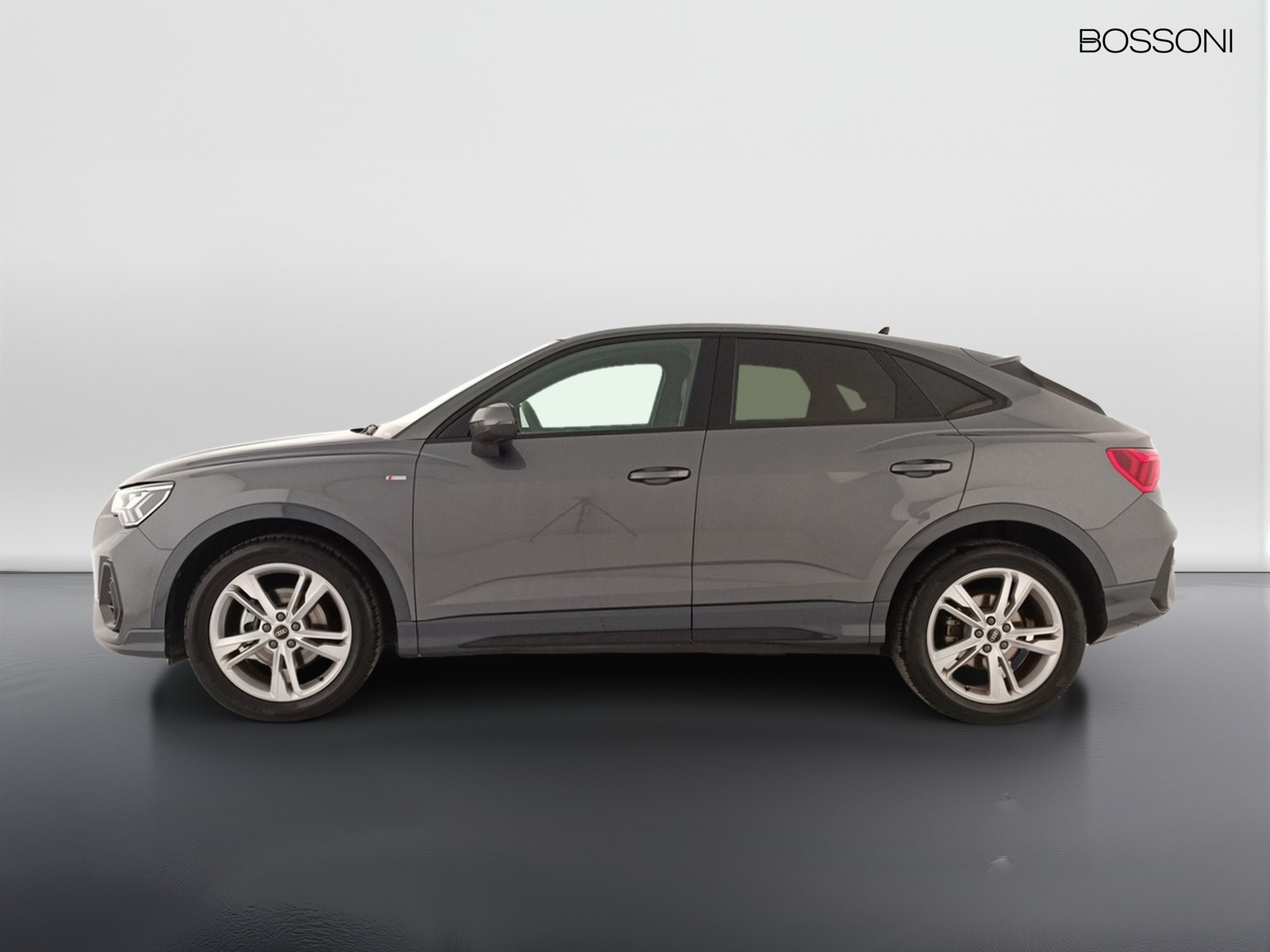 3 - Audi Q3 sportback 35 2.0 tdi s line edition s tronic