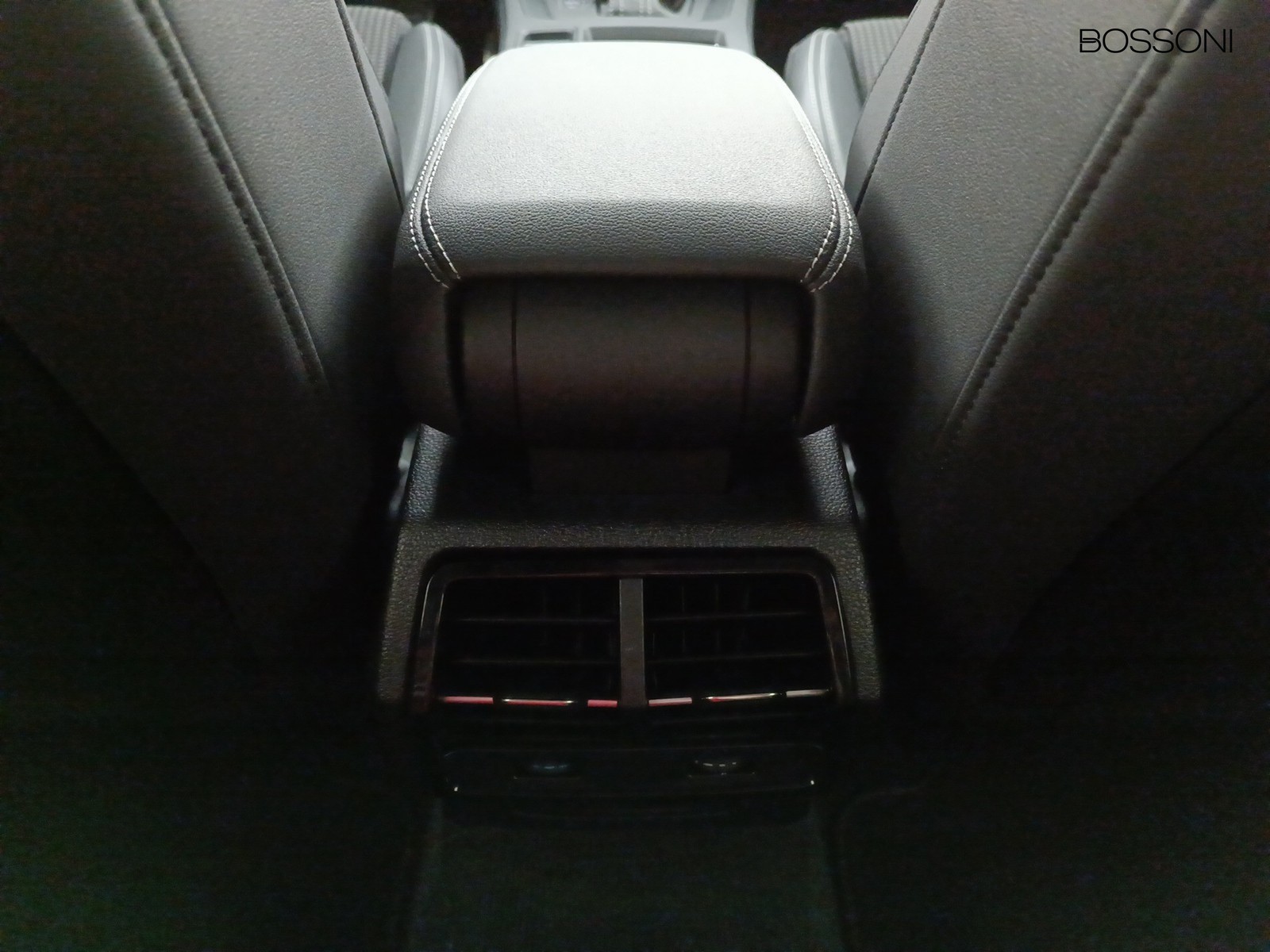 14 - Audi Q3 sportback 35 2.0 tdi s line edition s tronic