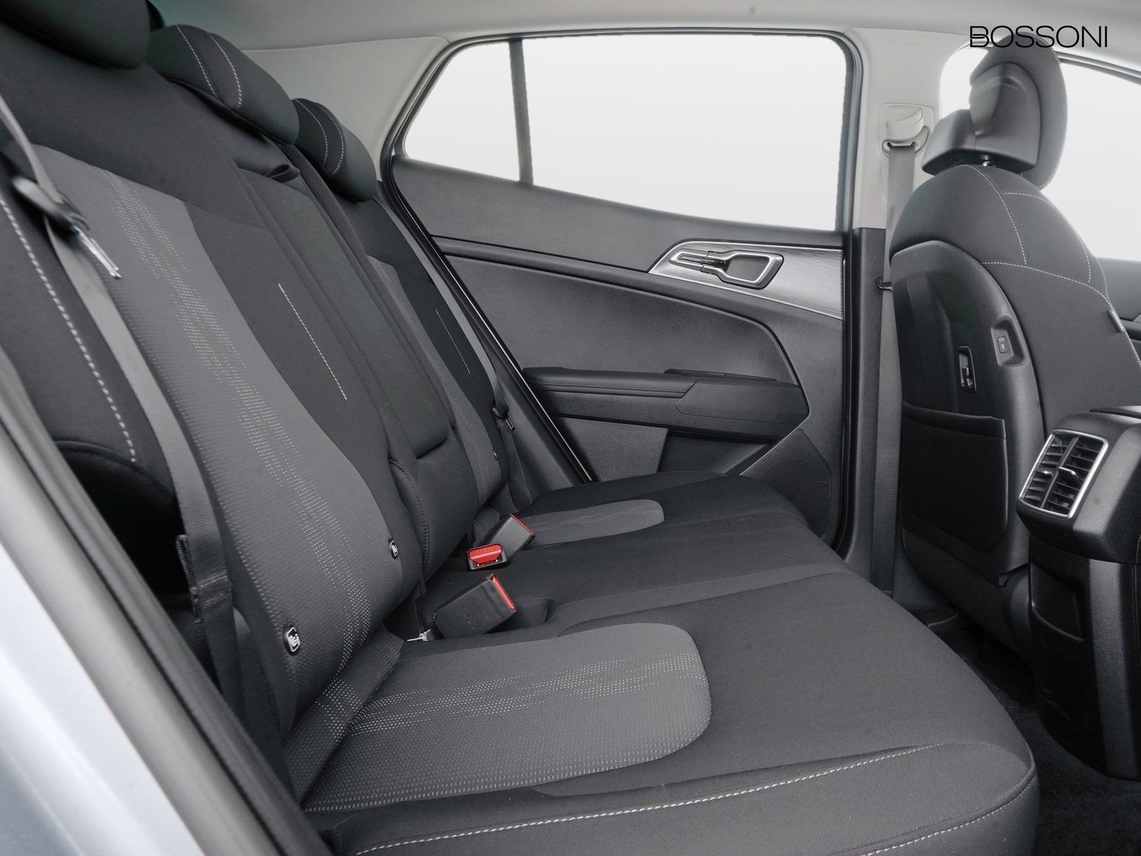 9 - Kia Sportage 1.6 crdi mhev style dct